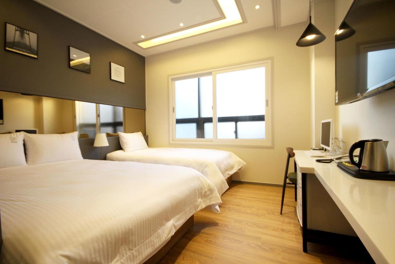 Deluxe Twin Room - Photo 1