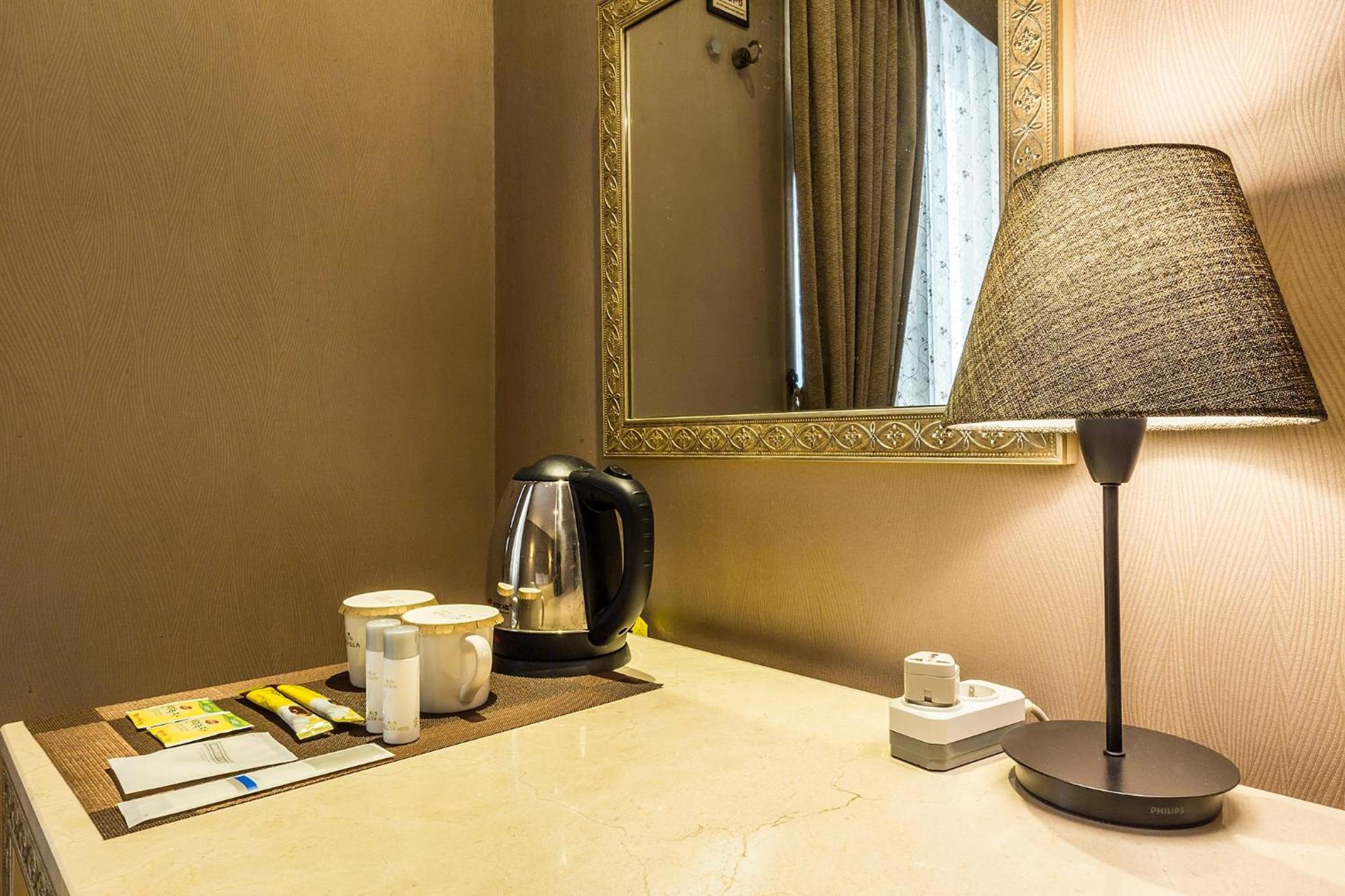 Double Room - Photo 18