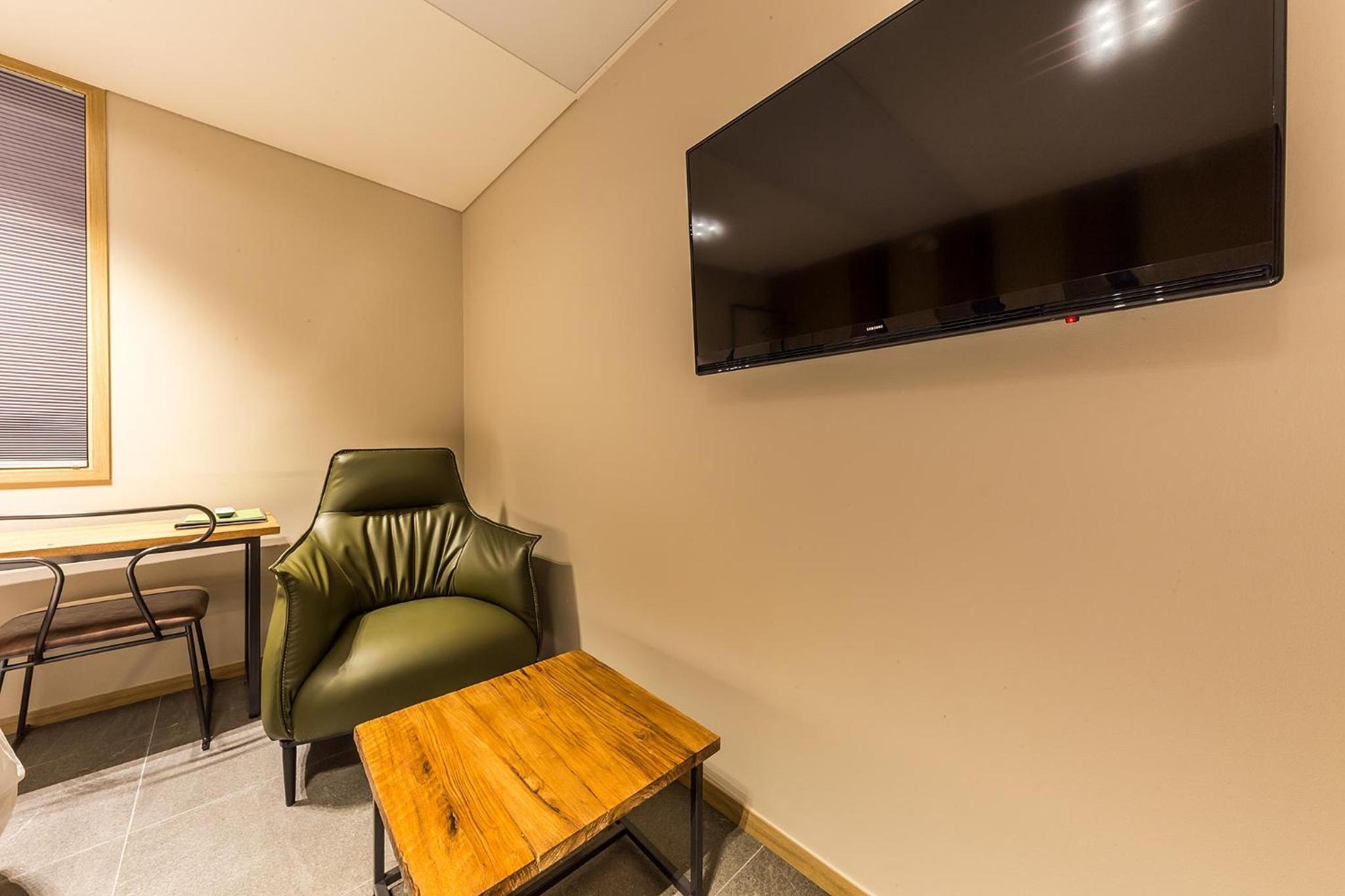 Family Suite - Photo 22