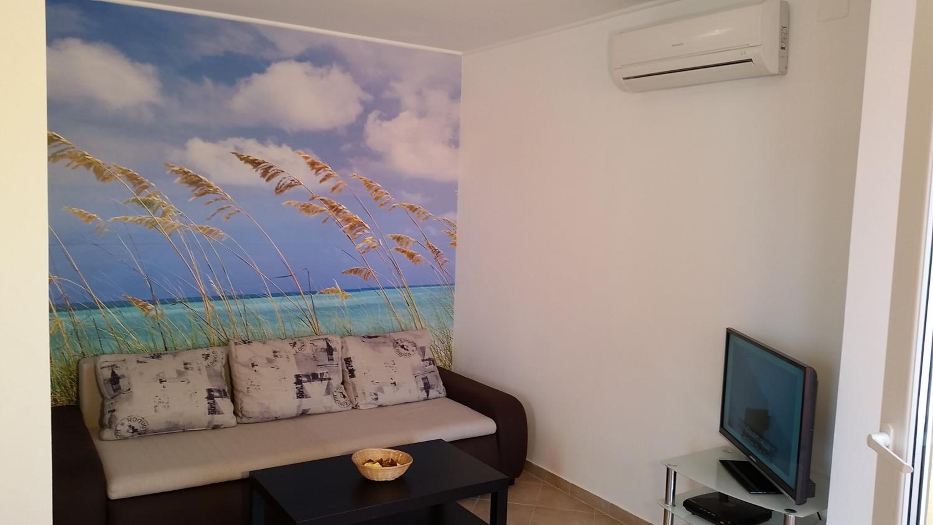 Apartment with Balcony photo 1