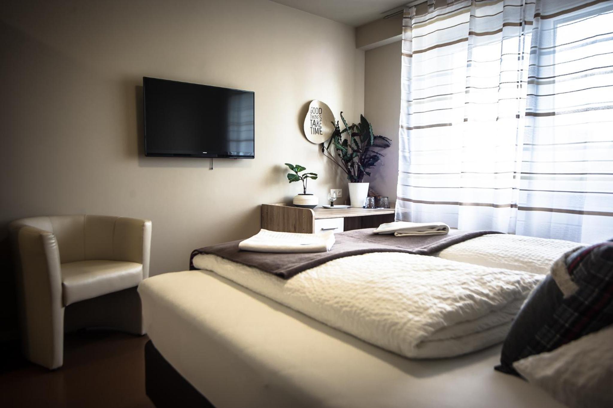 Double Room - Photo 1