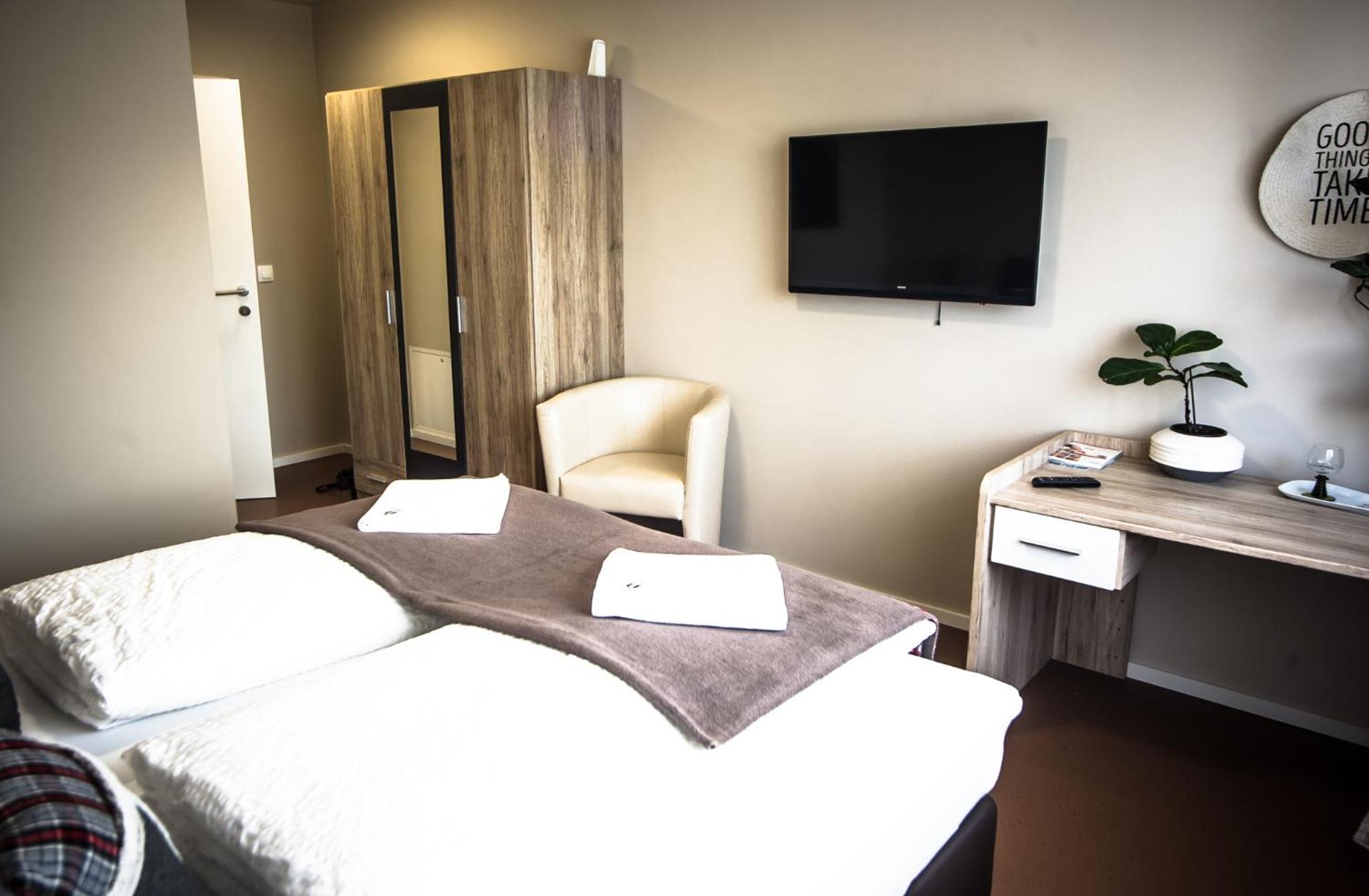 Double Room - Photo 3