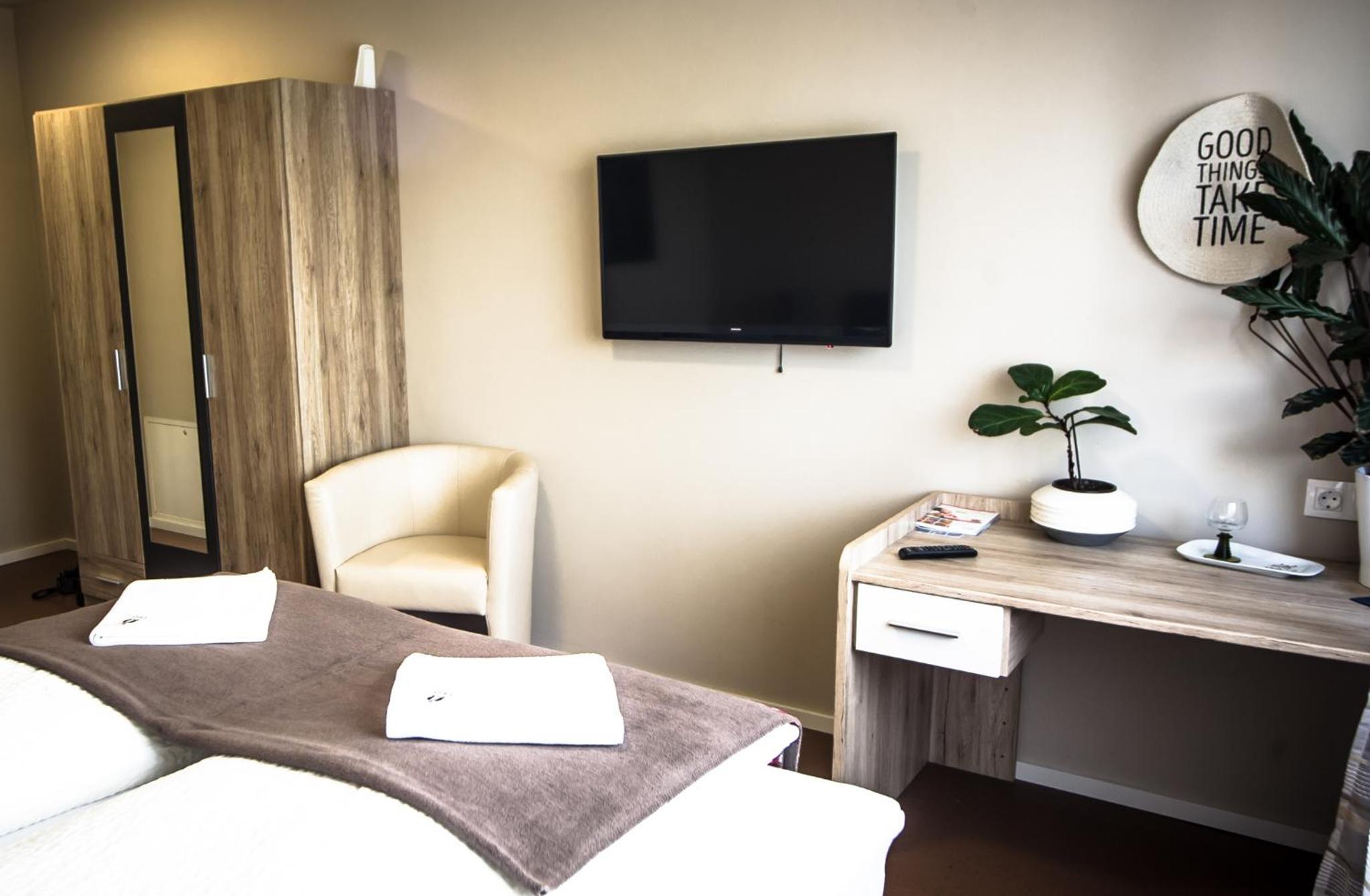 Double Room - Photo 4