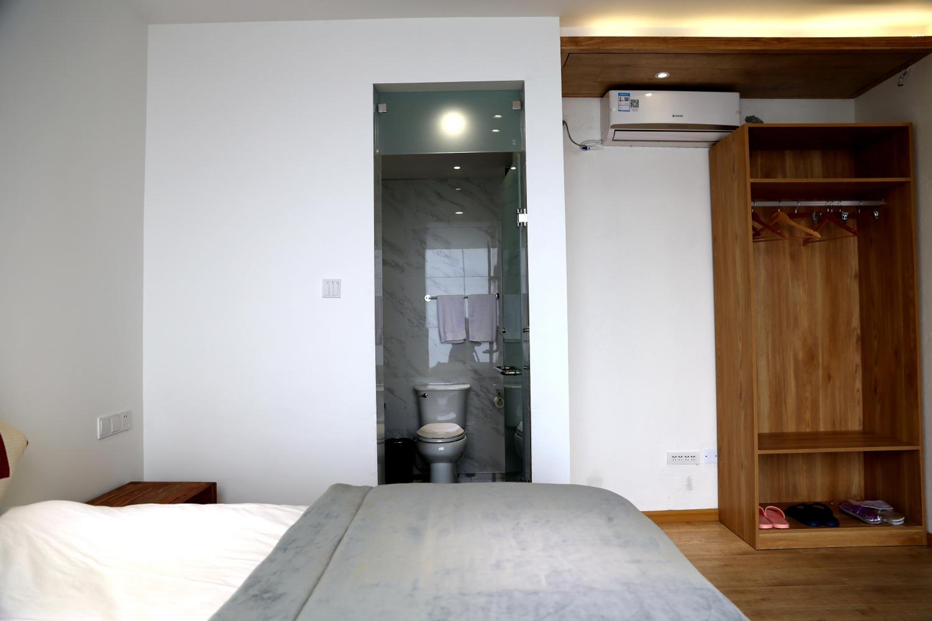 King Suite With Balcony photo 1