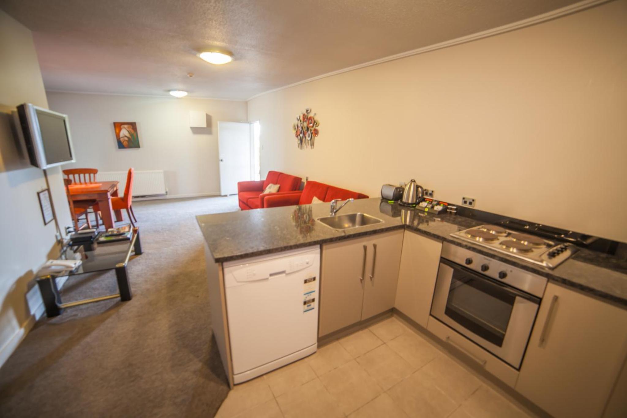 Two-Bedroom Apartment - Photo 2