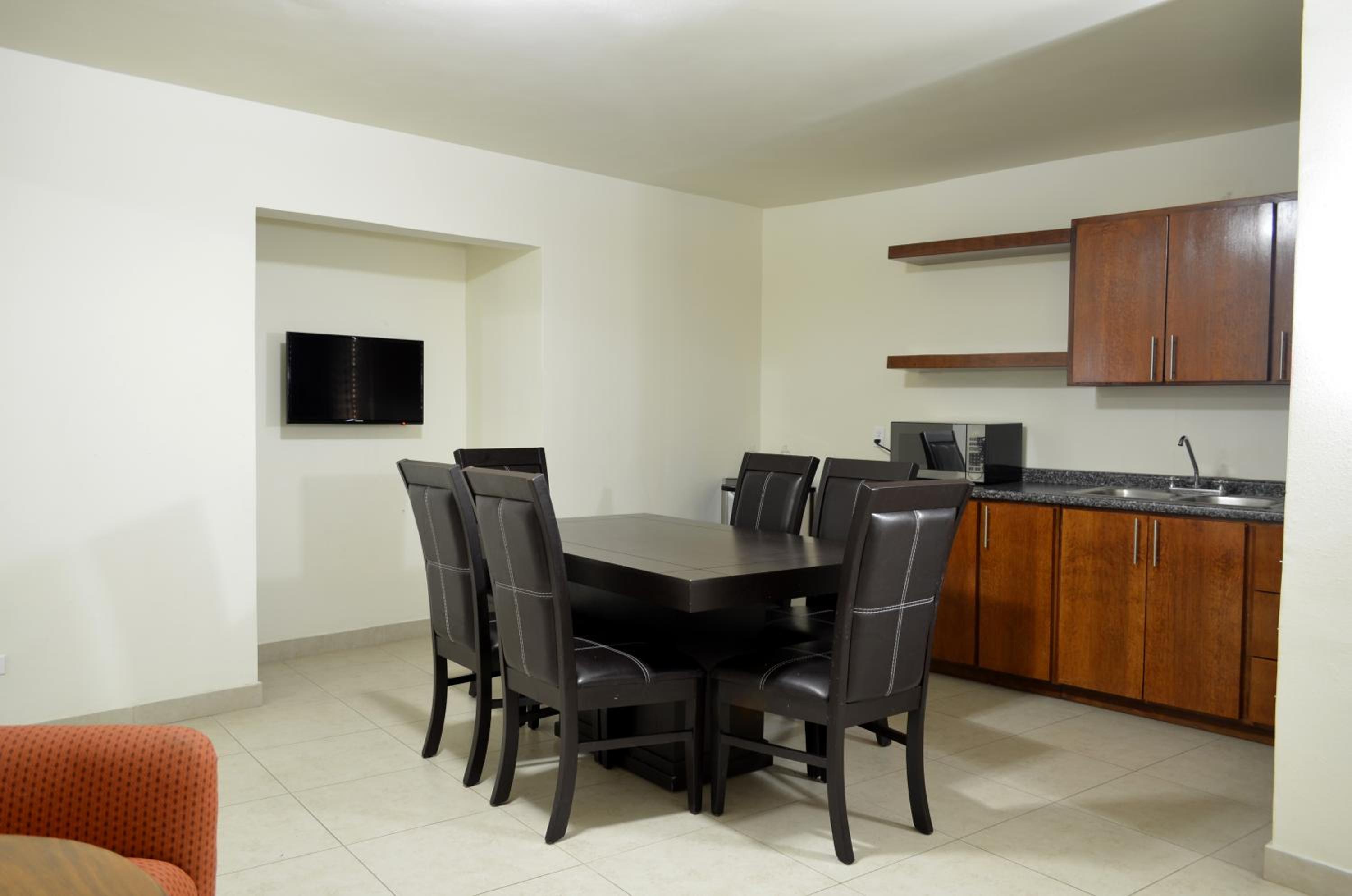 Deluxe Junior Suite - Photo 2