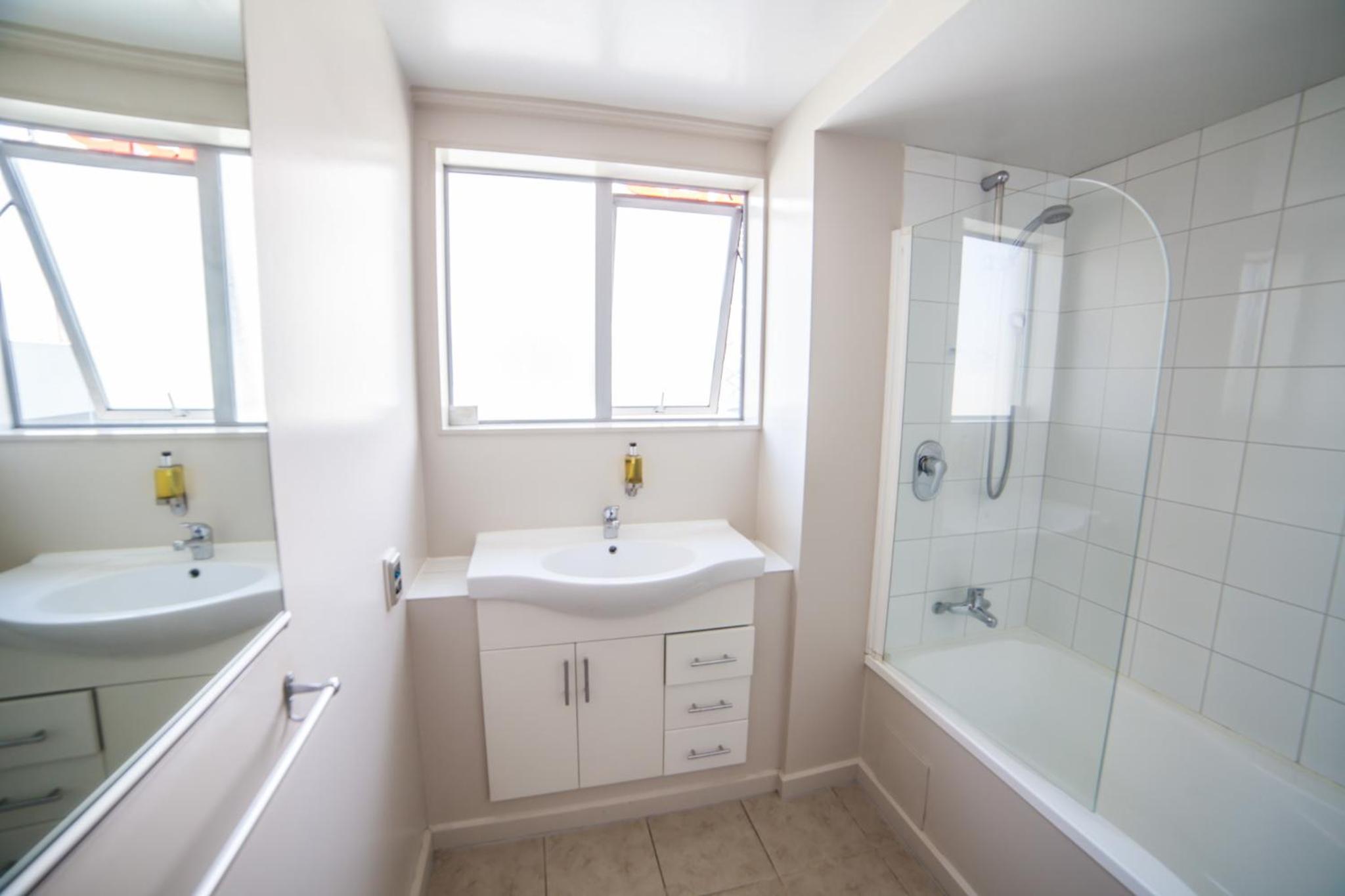 Two-Bedroom Apartment - Photo 6