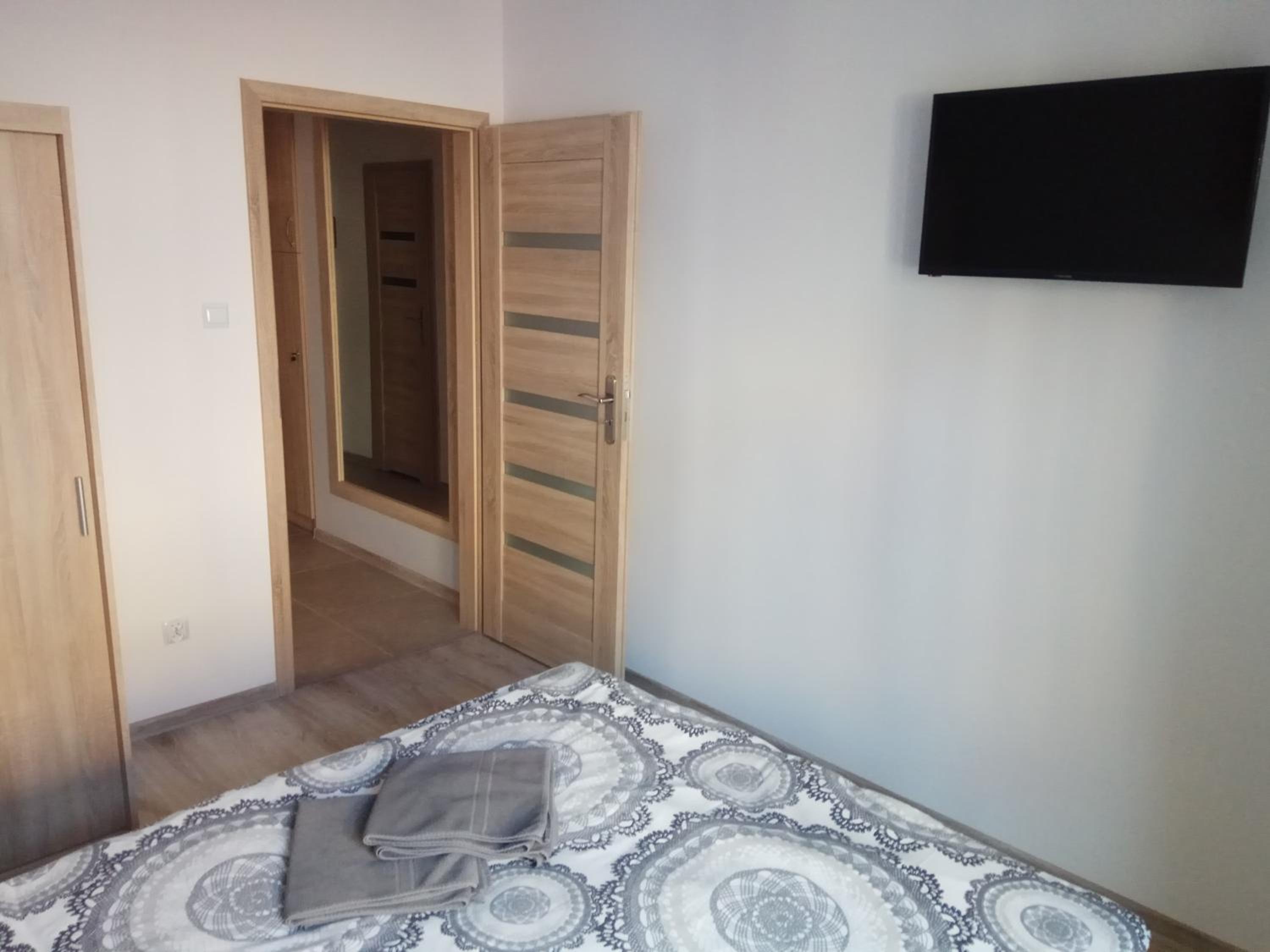 Two-Bedroom Apartment - Photo 3