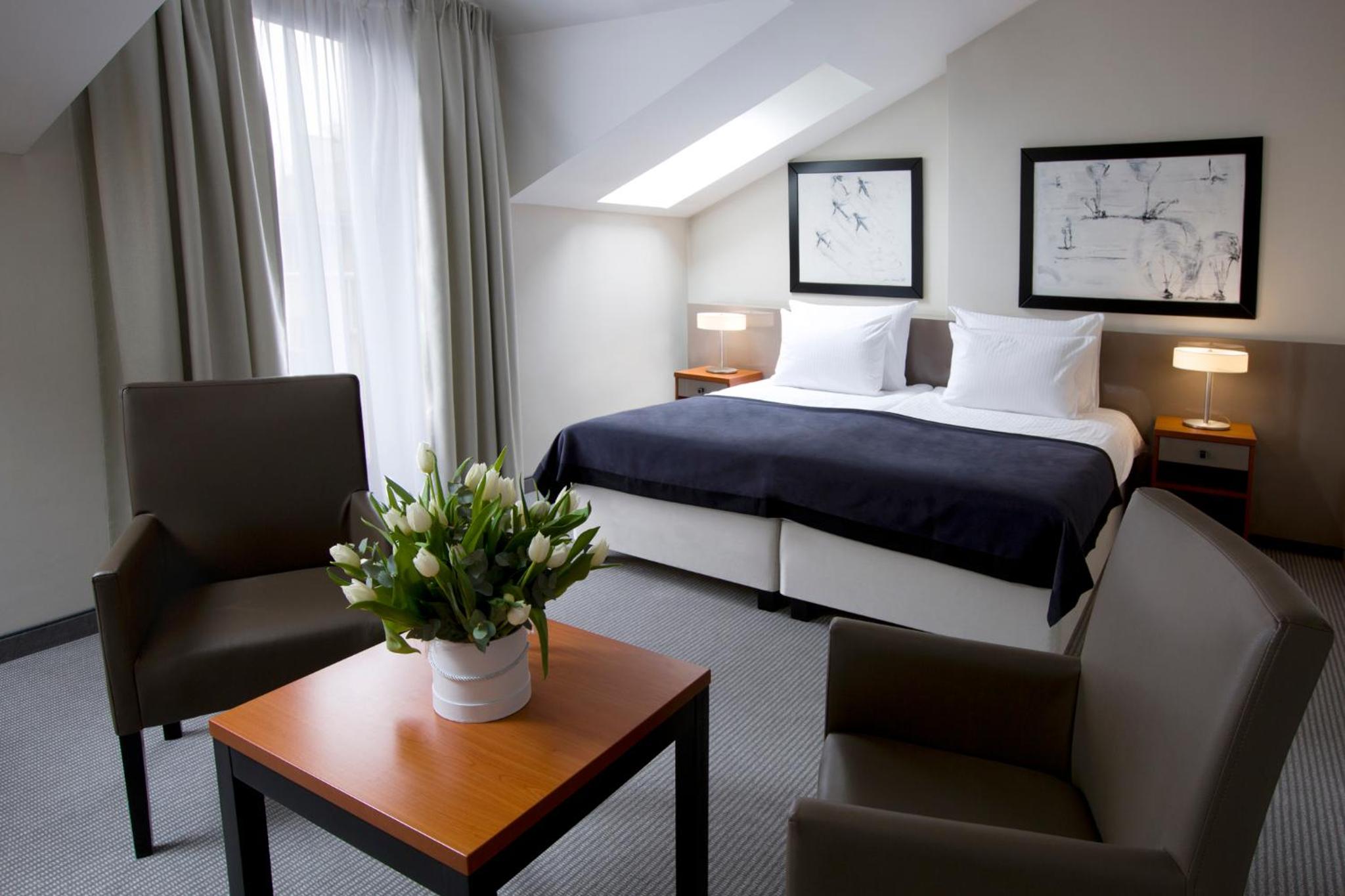 Double or Twin Room - Photo 1
