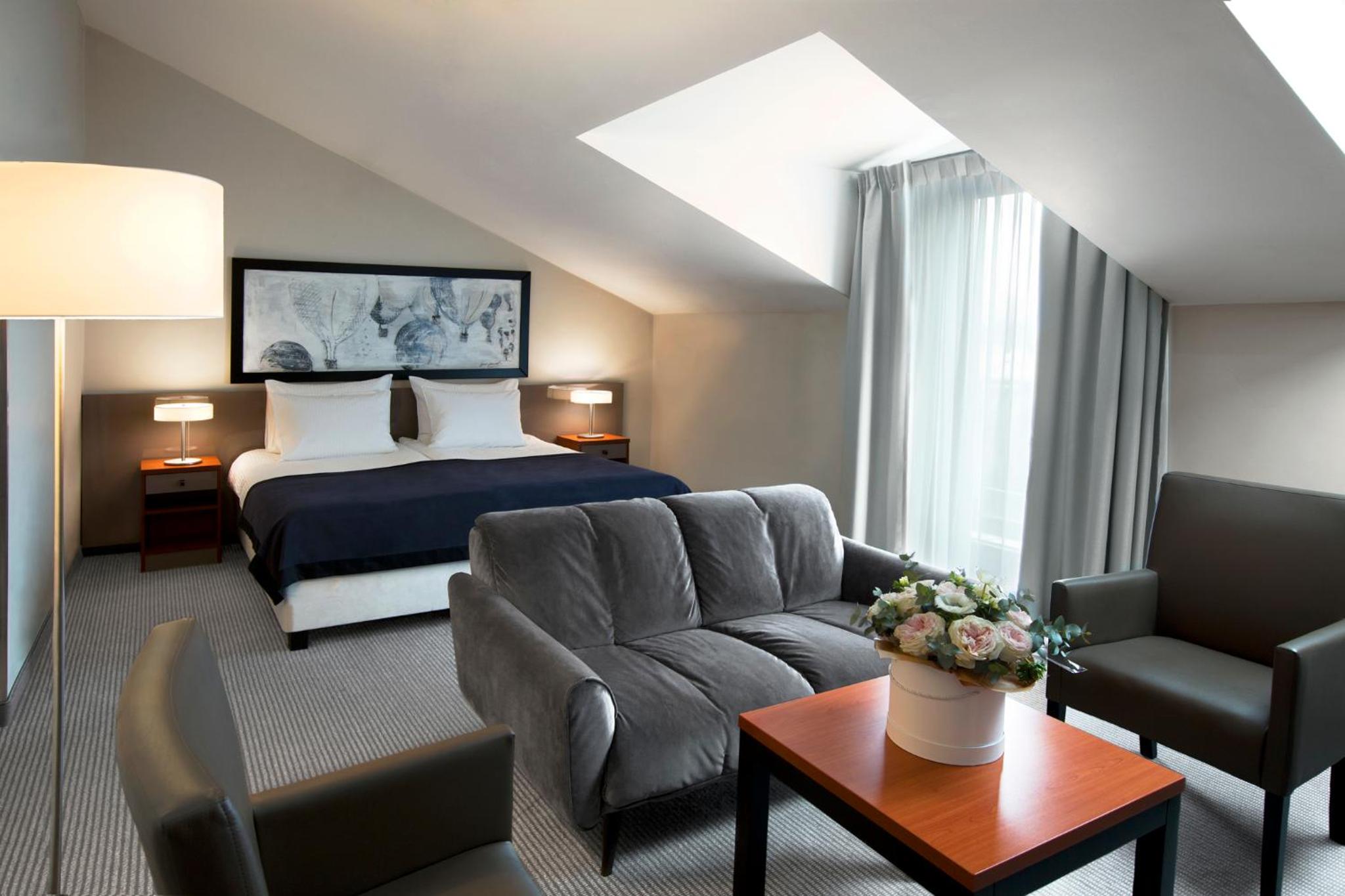 Deluxe Double or Twin Room photo 2