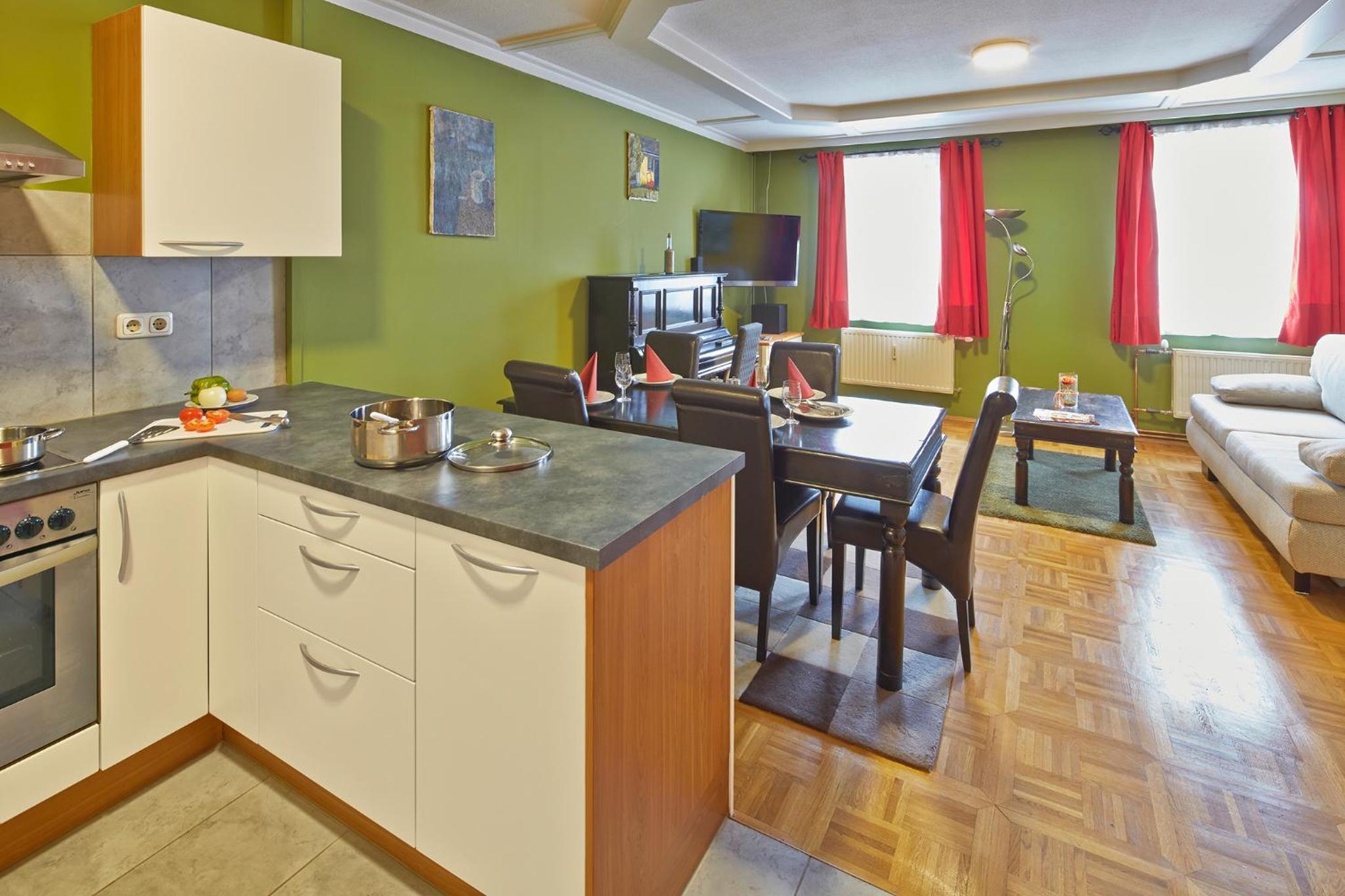 Apartment photo 2