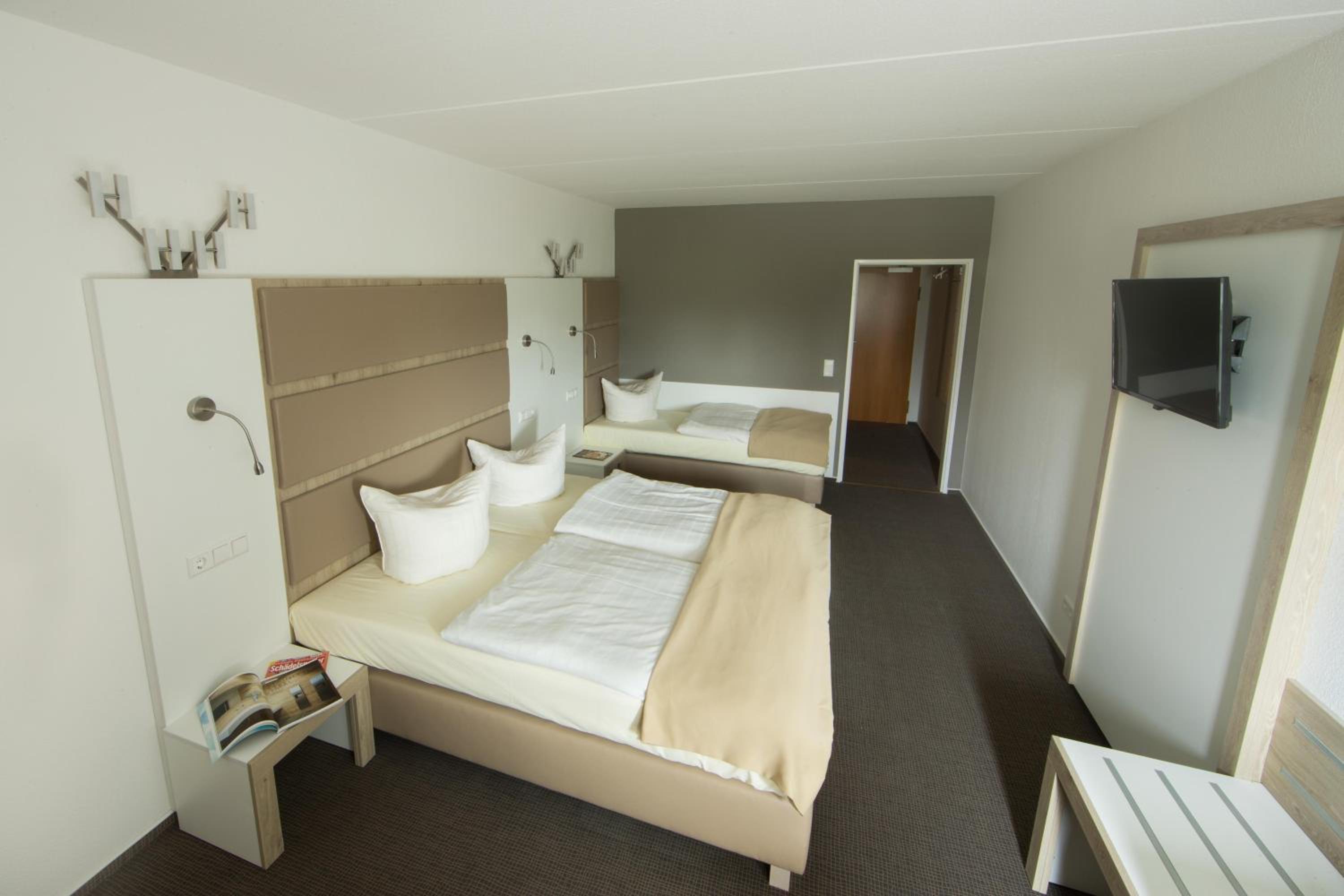 Comfort Triple Room - Photo 11