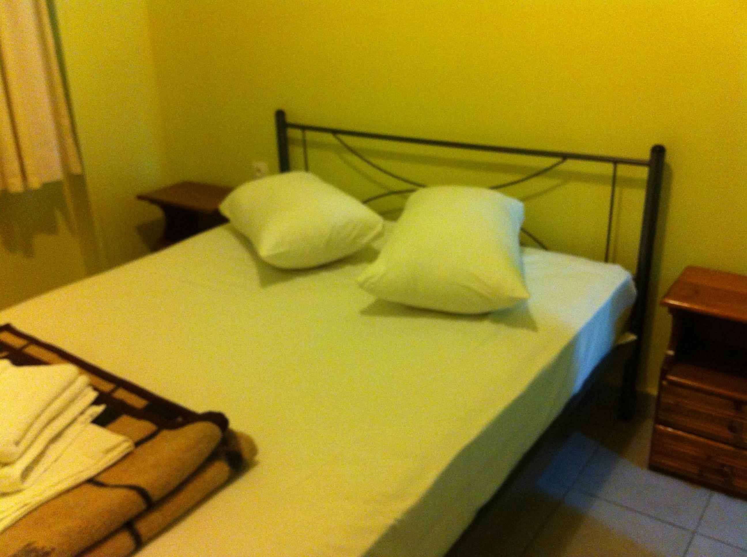 Double Room with Shared Bathroom photo 2