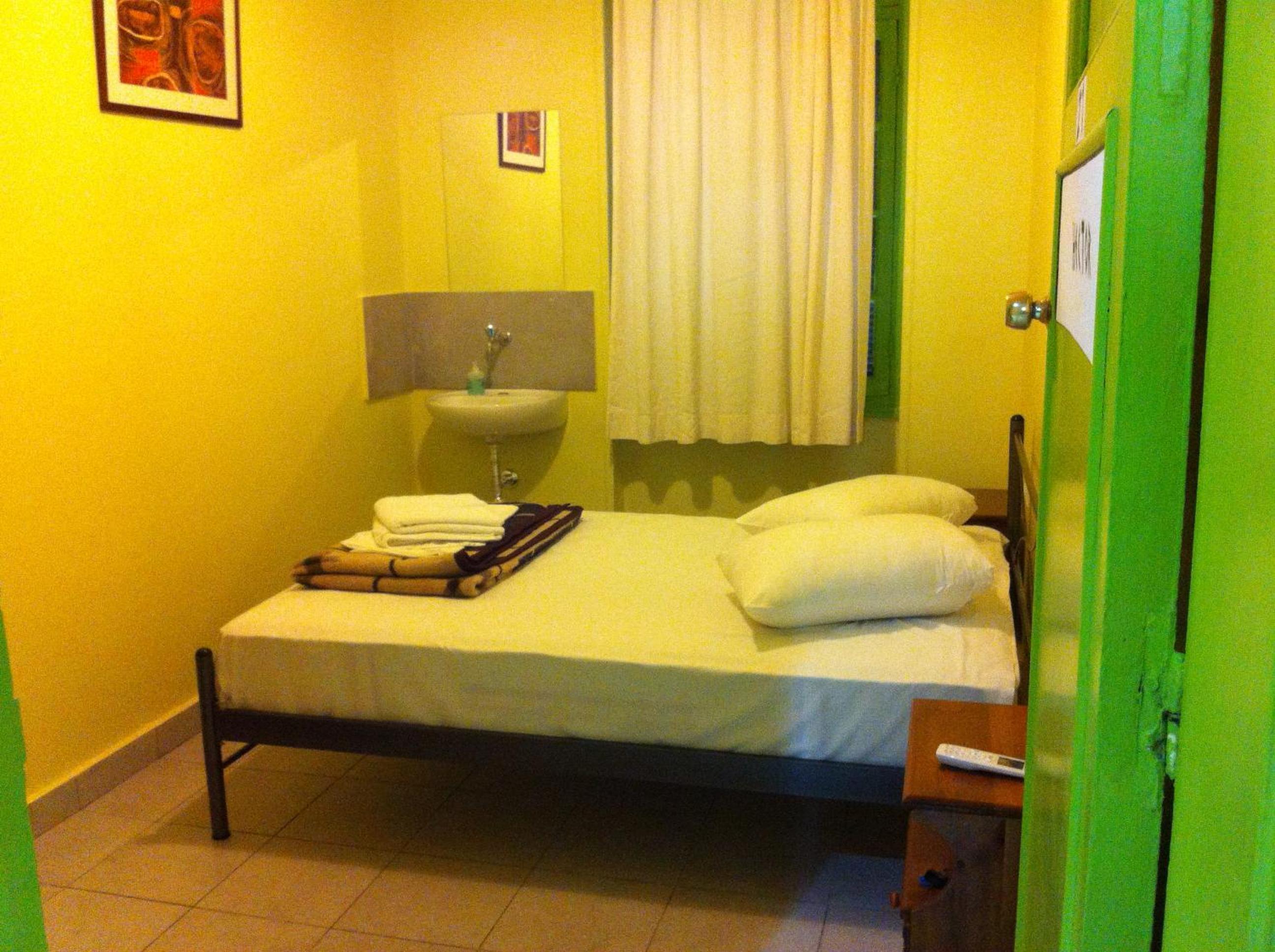 Double Room with Shared Bathroom photo 3