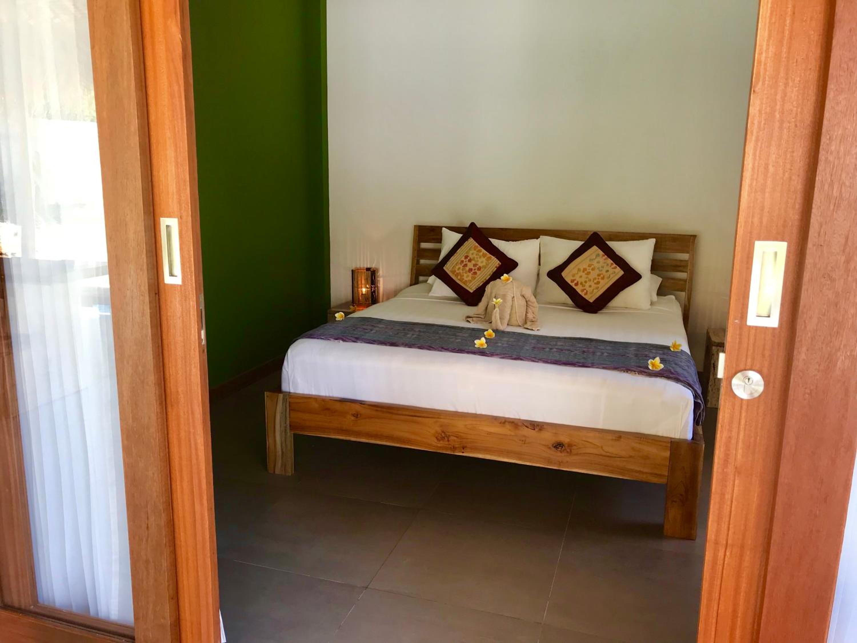 Villa with Private Pool - Photo 23