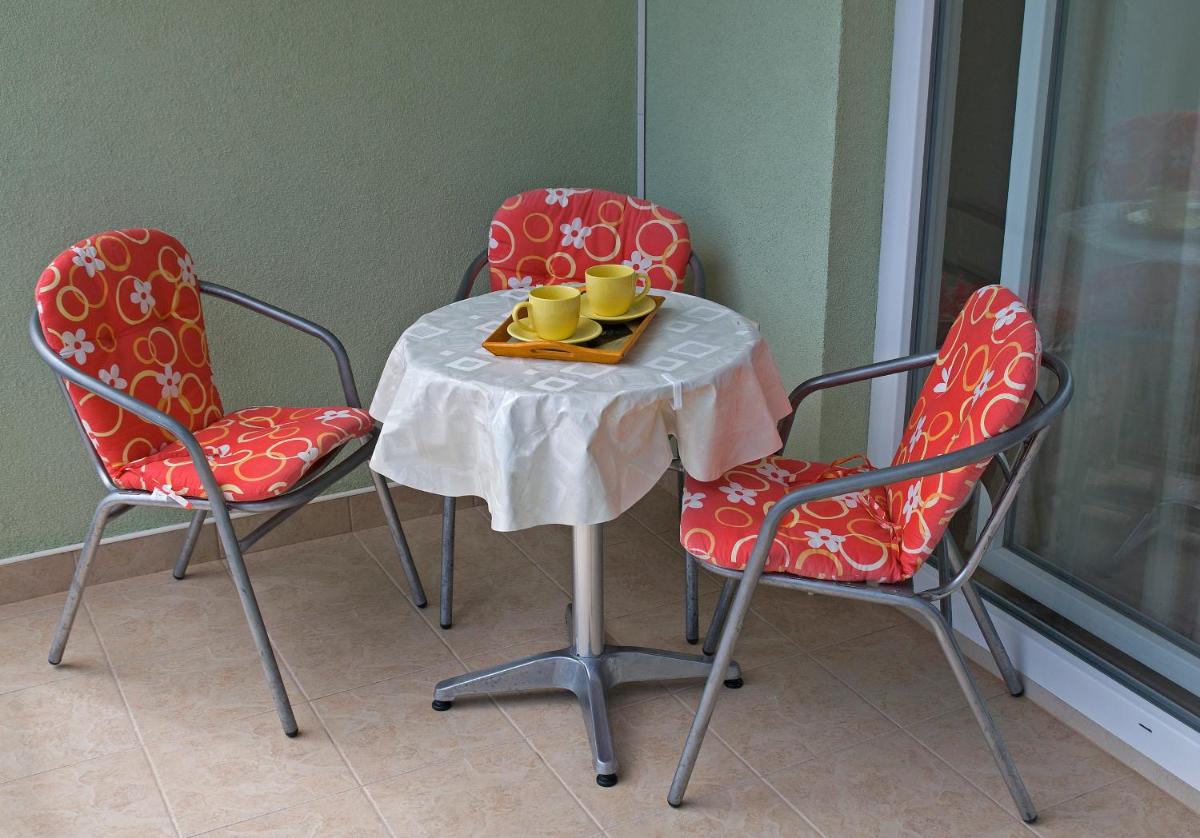 Studio Apartment with Sea View photo 2