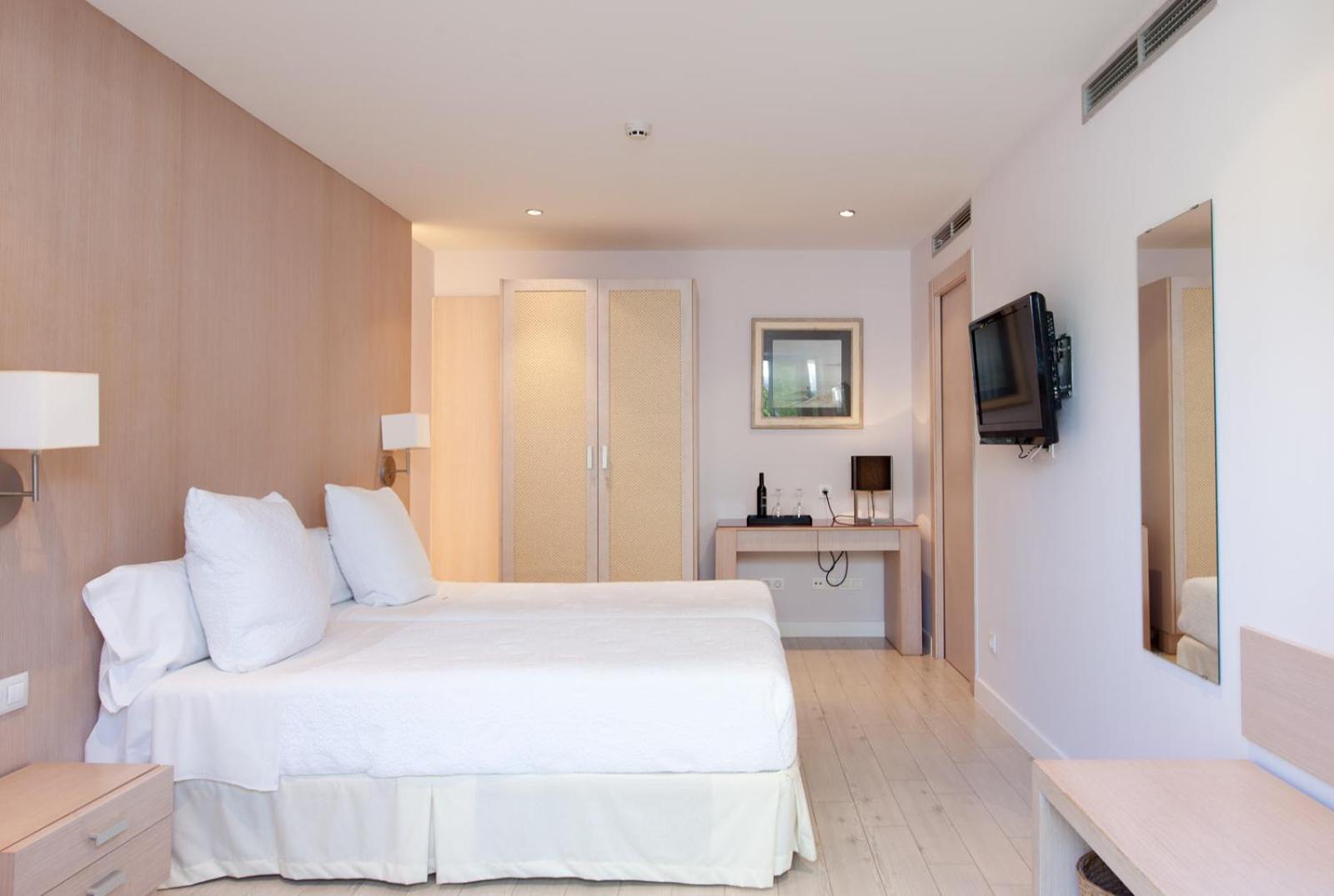 Habitación Doble con Cama Extra (3 Adultos)