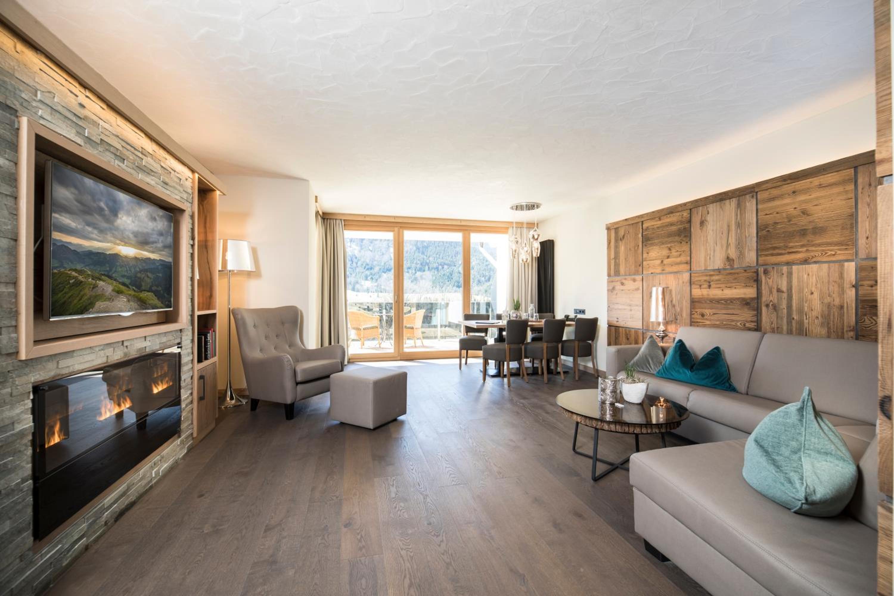 Penthouse Spa Suite photo 3