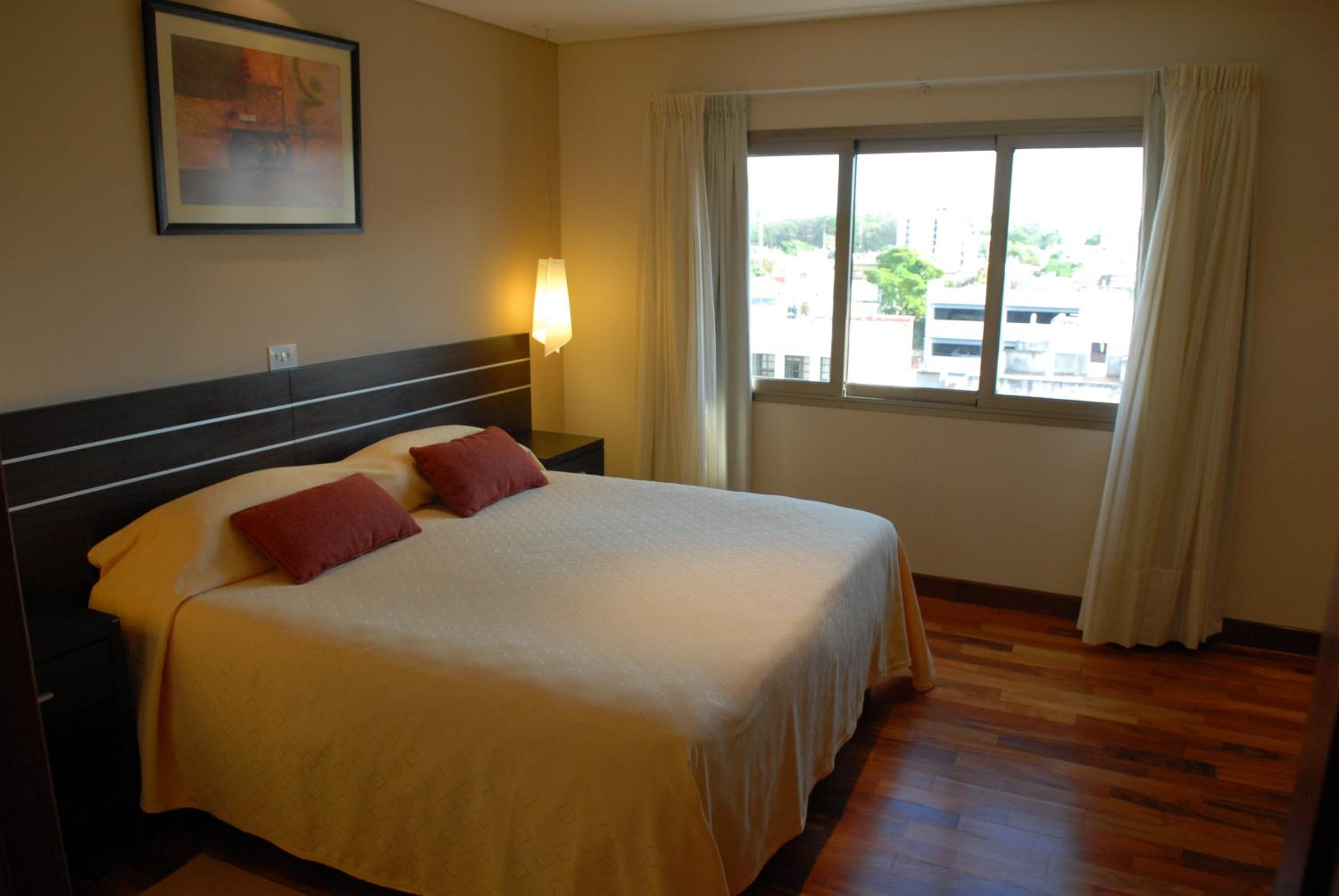 Apartment (4 Adults)