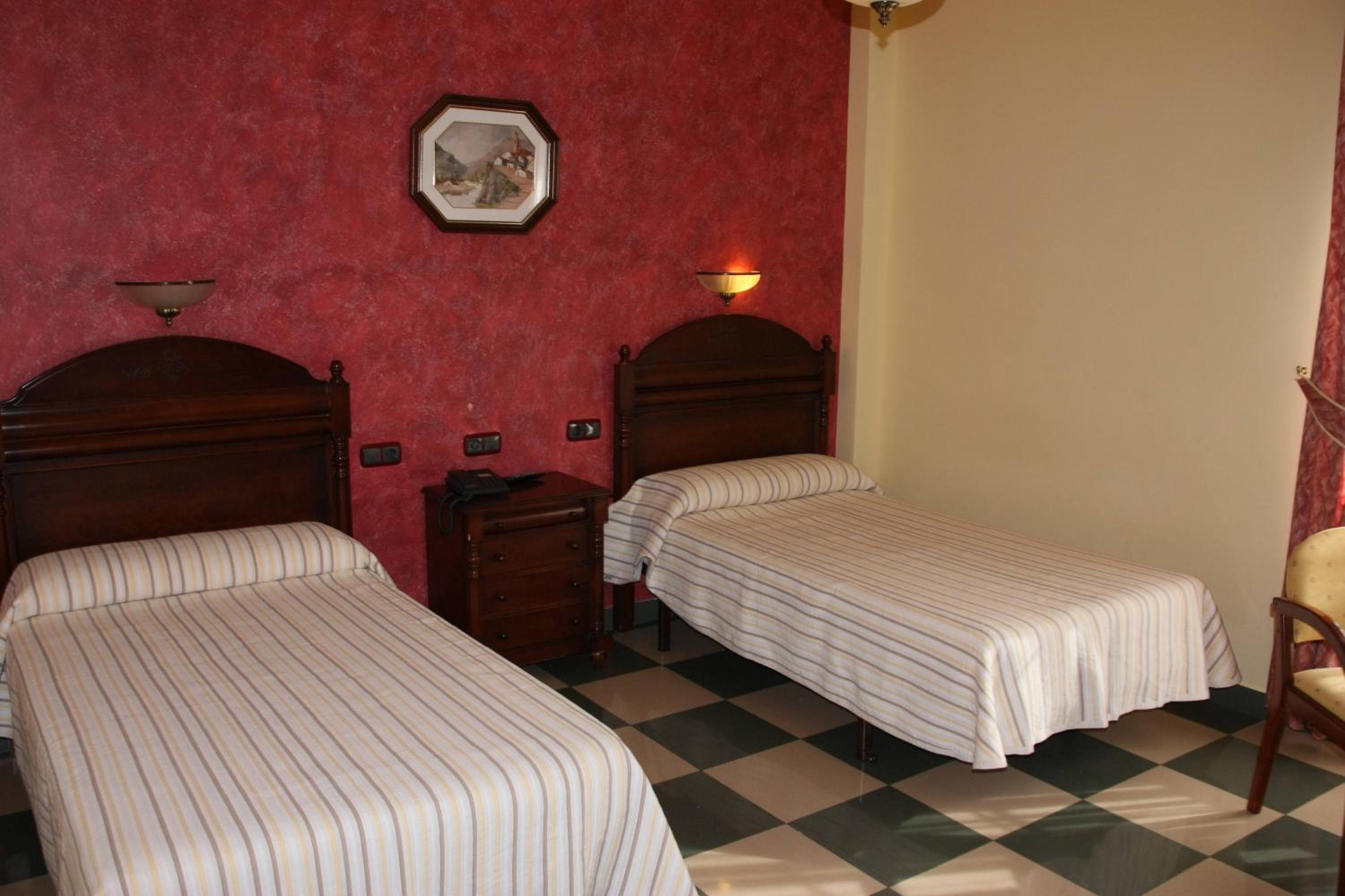 Superior Twin Room - Photo 3