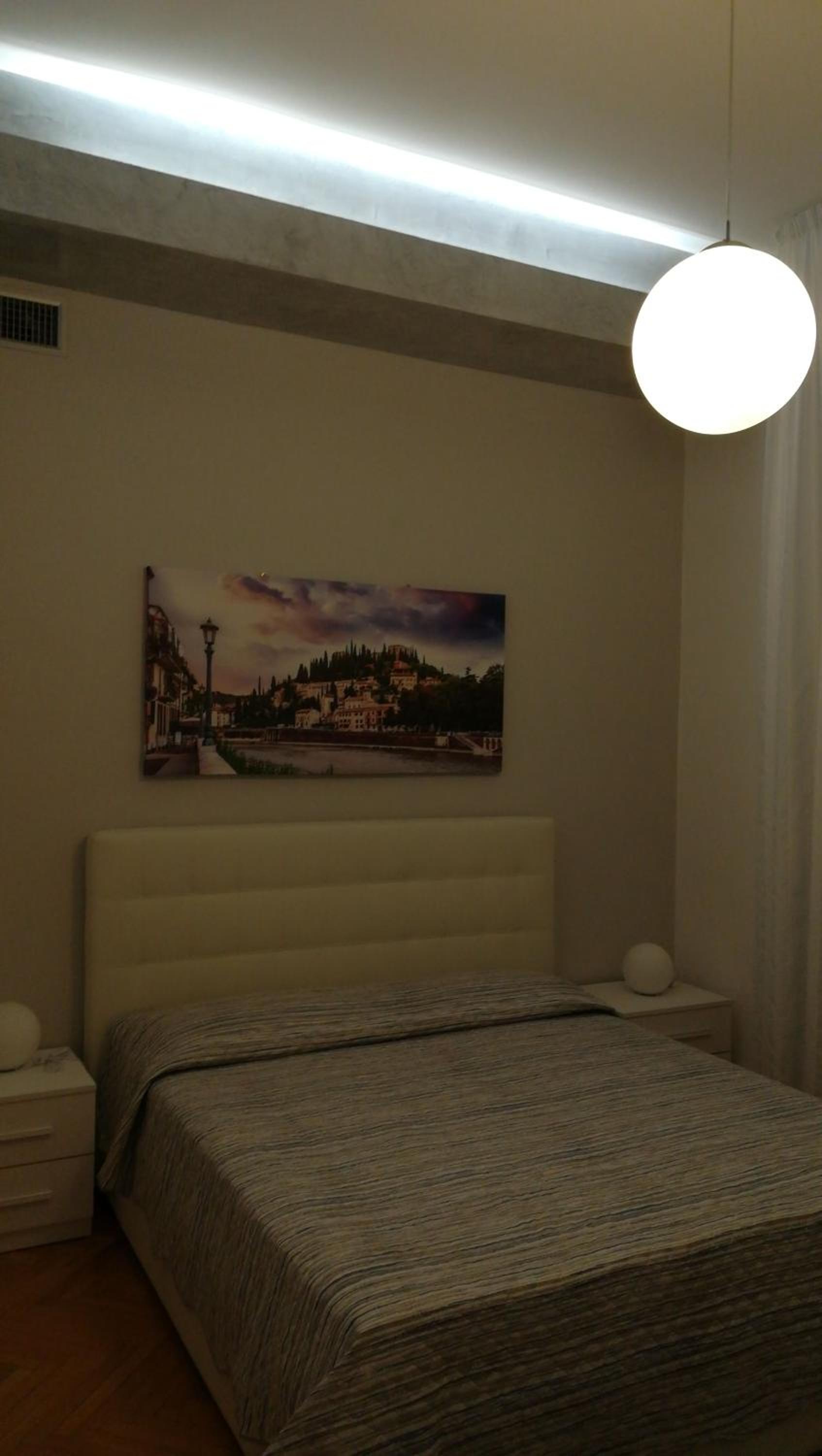 Double Room with Private Bathroom - Photo 10