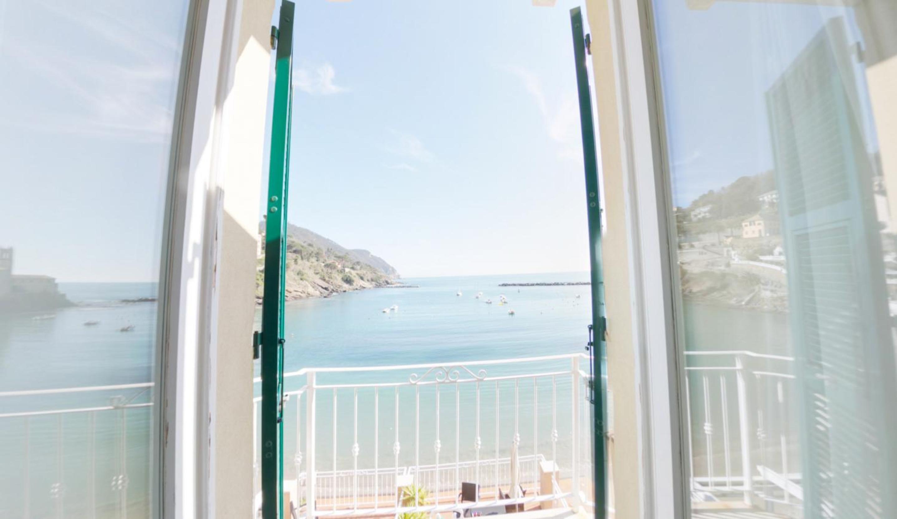 Junior Suite with Sea View - Photo 4