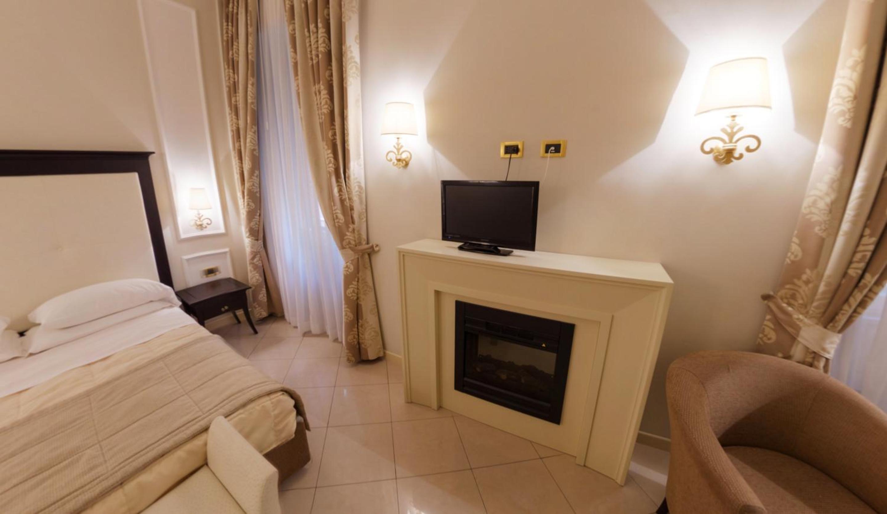 Deluxe Triple Room