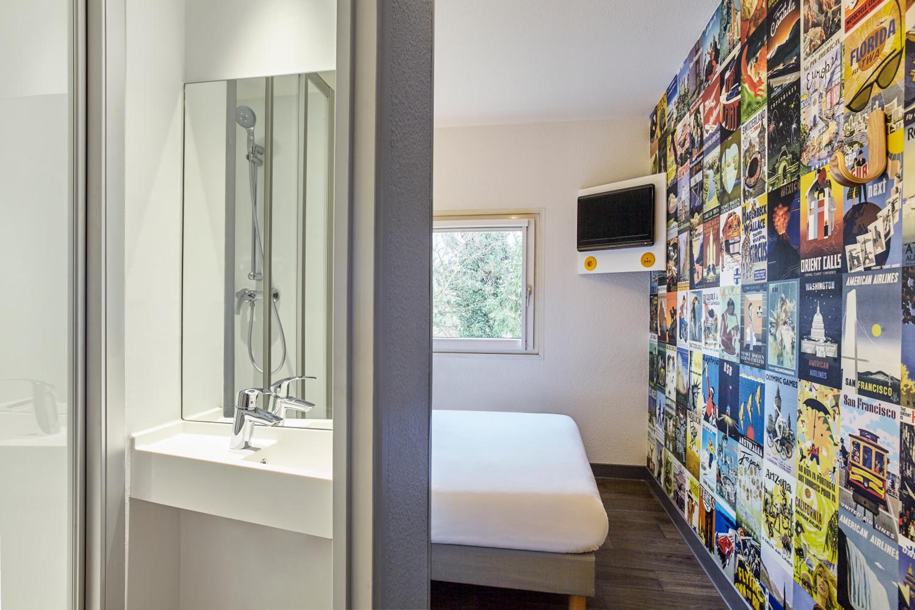Cabrio Room with Private Bathroom - Photo 3