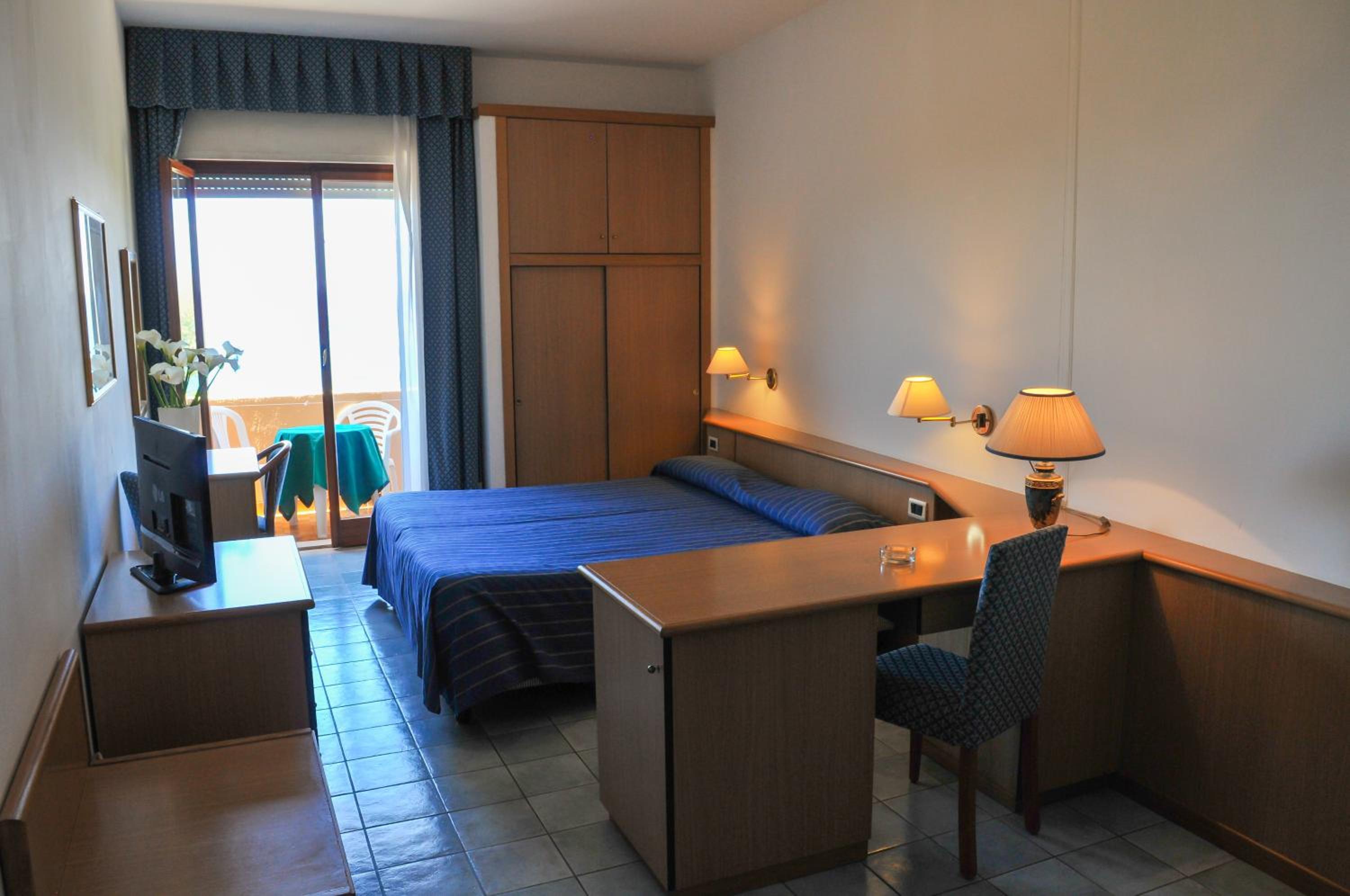 Superior Double or Twin Room with Sea View