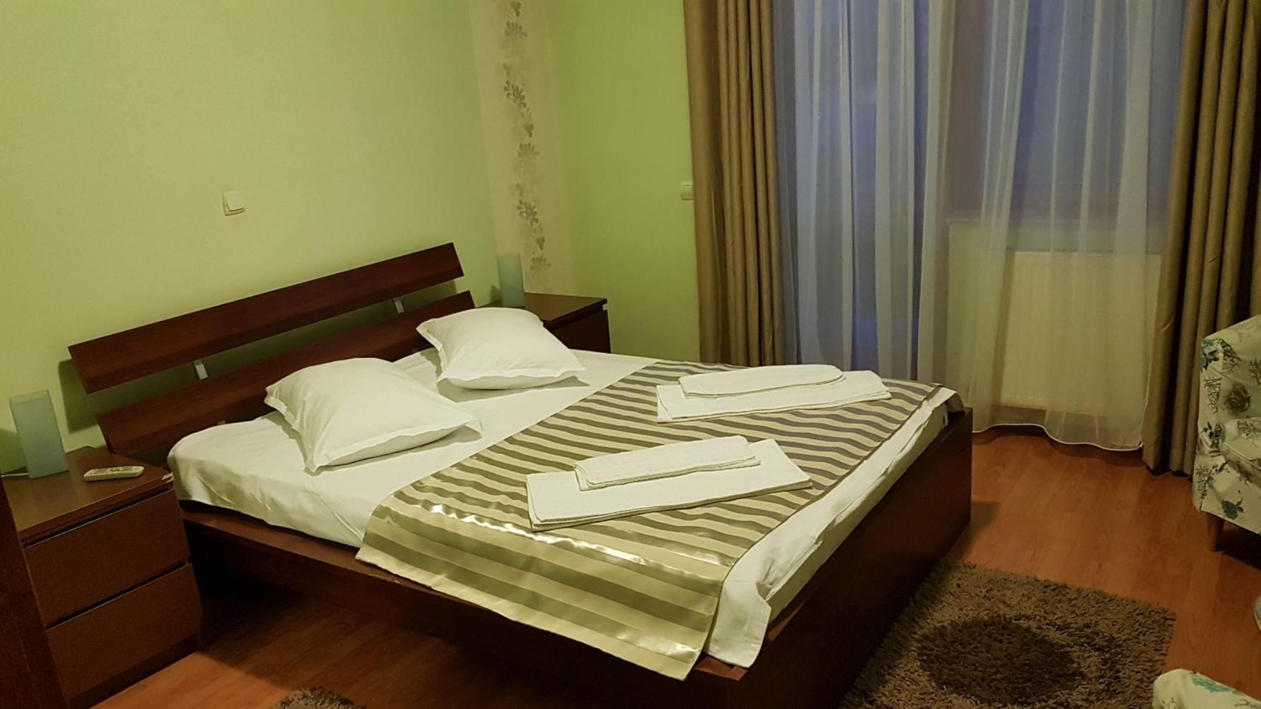 Double Room - Photo 8