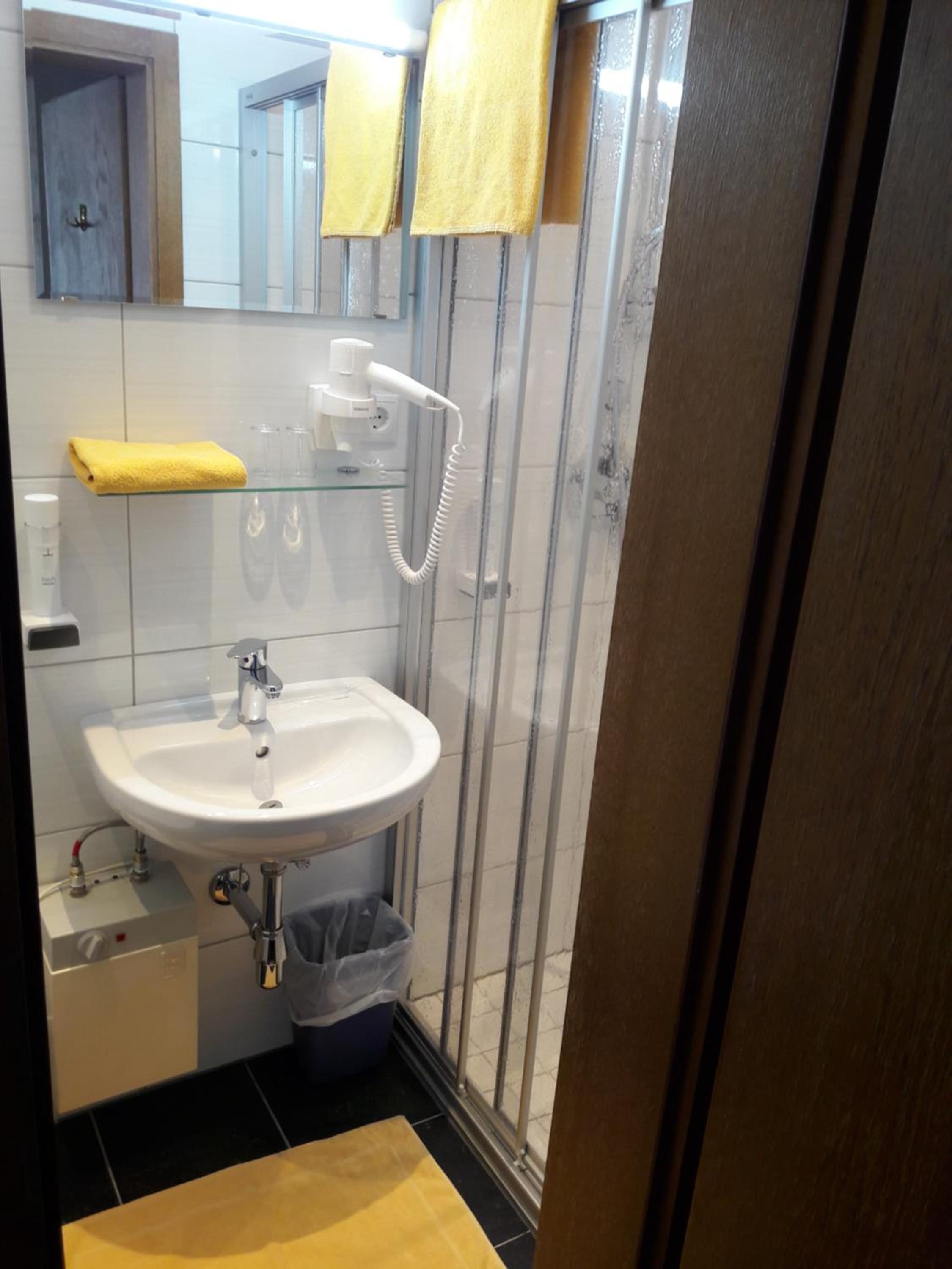 Family Room - Basement - Photo 4