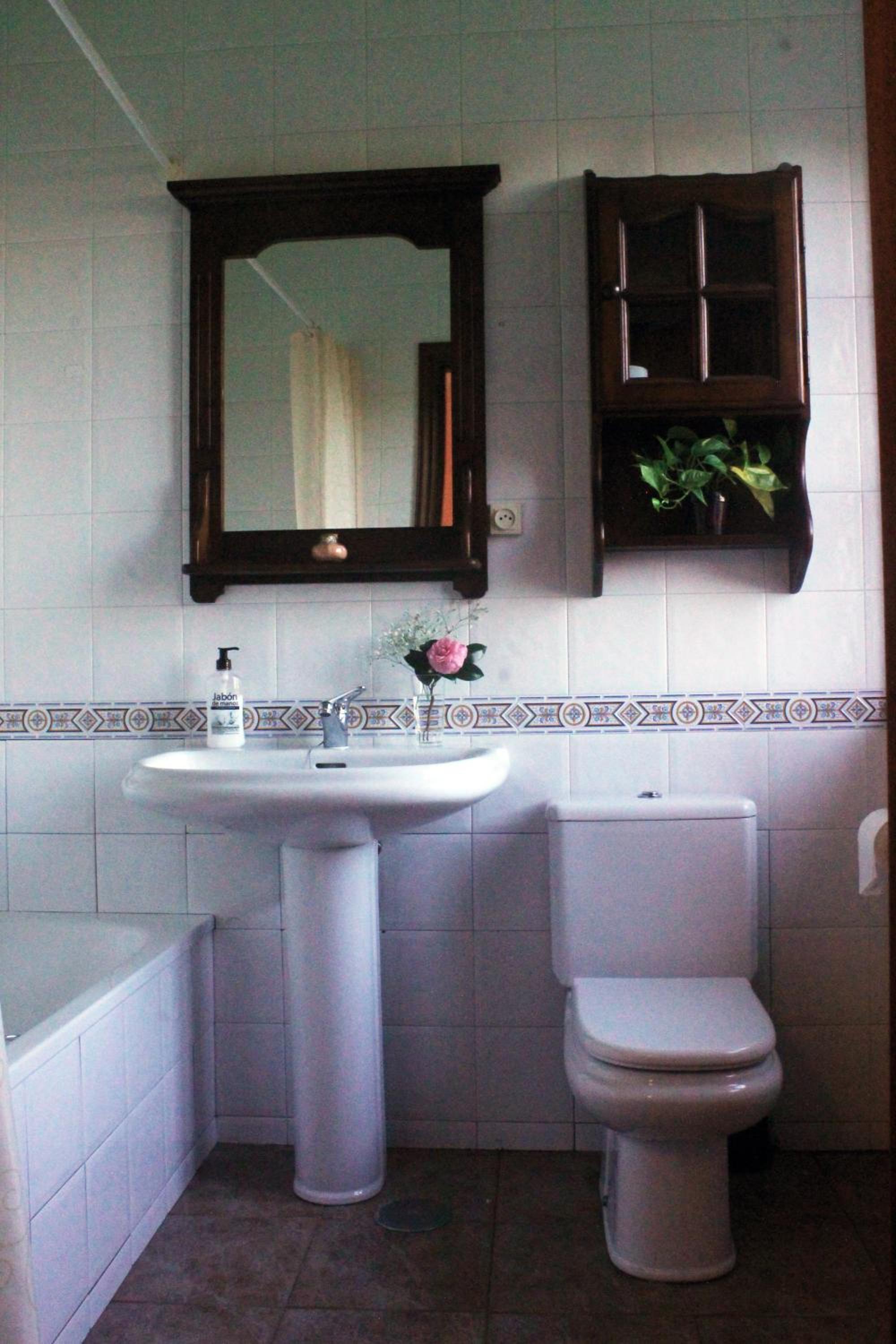 Double Room with Private Bathroom photo 2