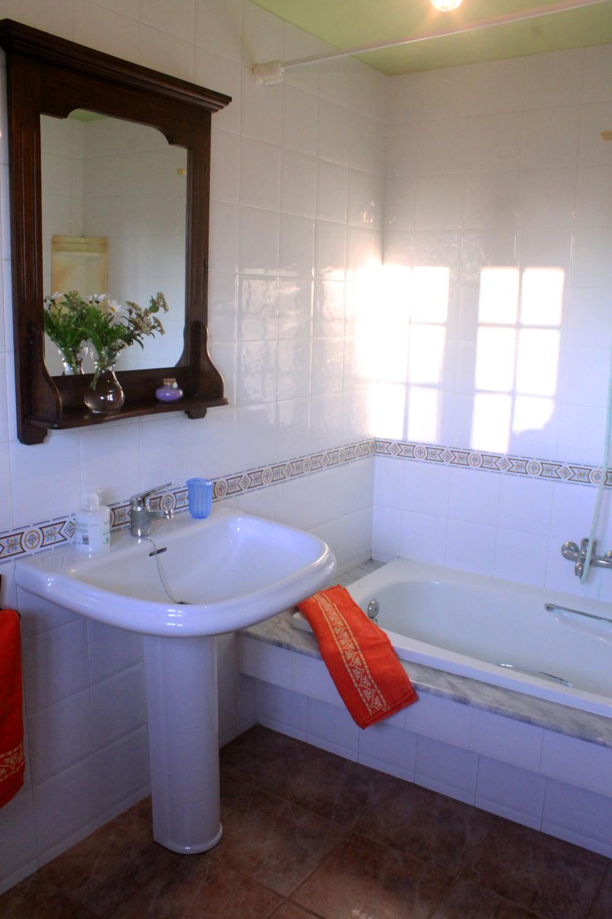 Double Room with Private Bathroom photo 2