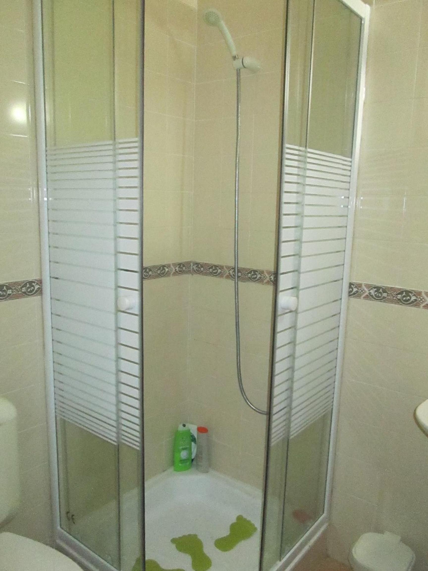 Double or Twin Room with Shared Bathroom photo 3