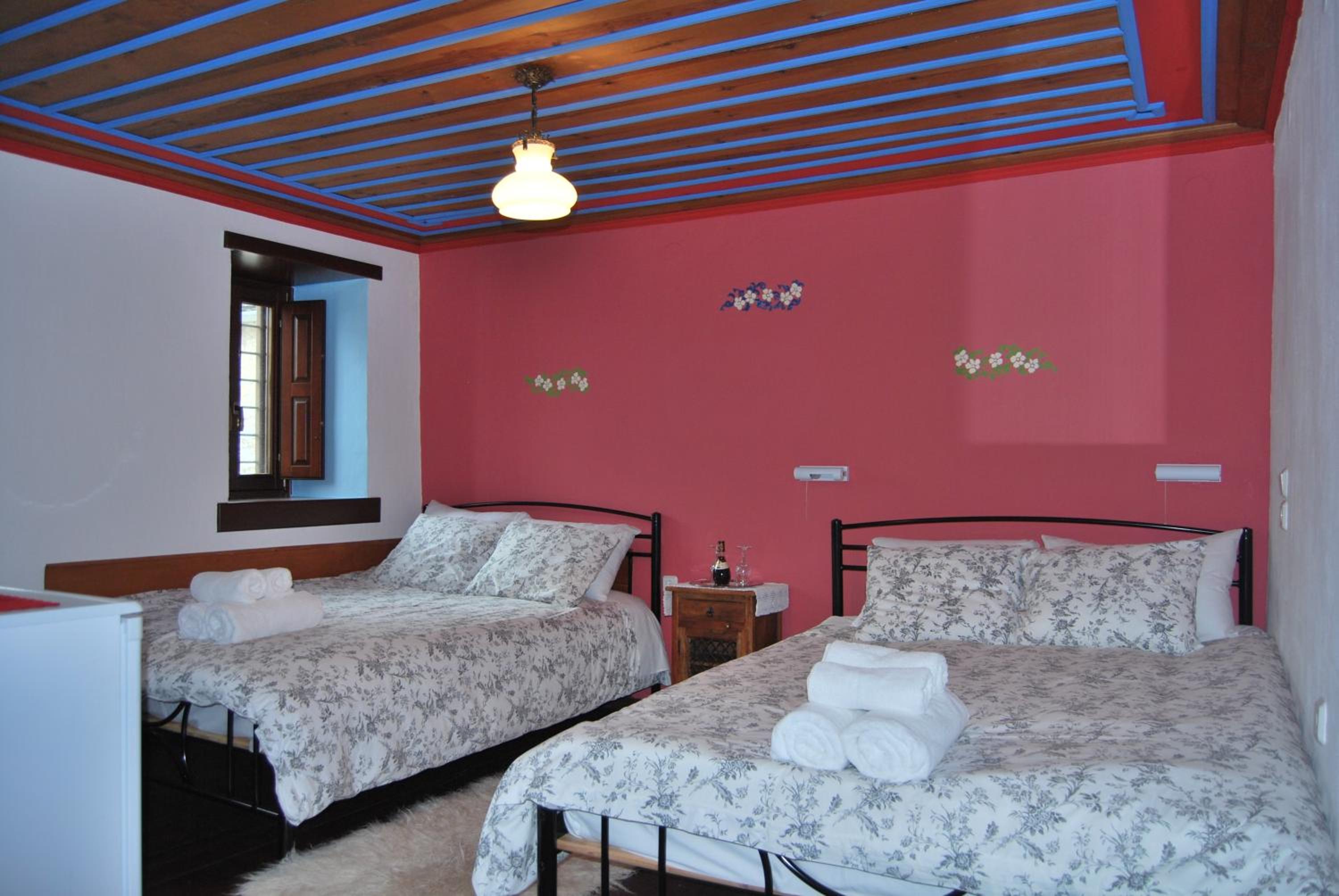 Quadruple Room - Photo 3