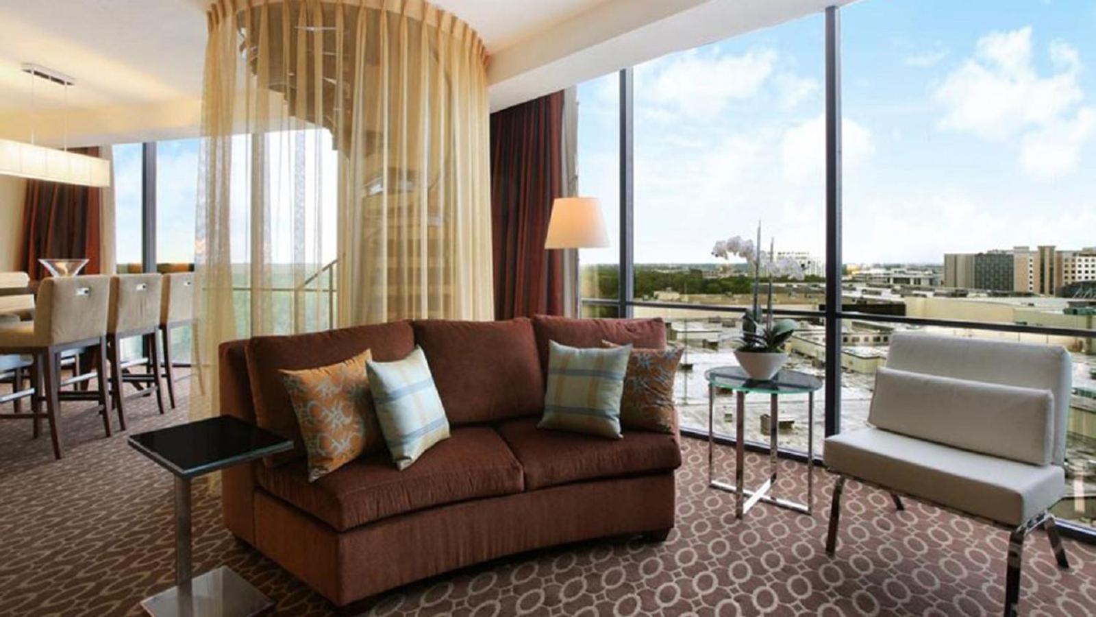 Panorama King Suite - Photo 3