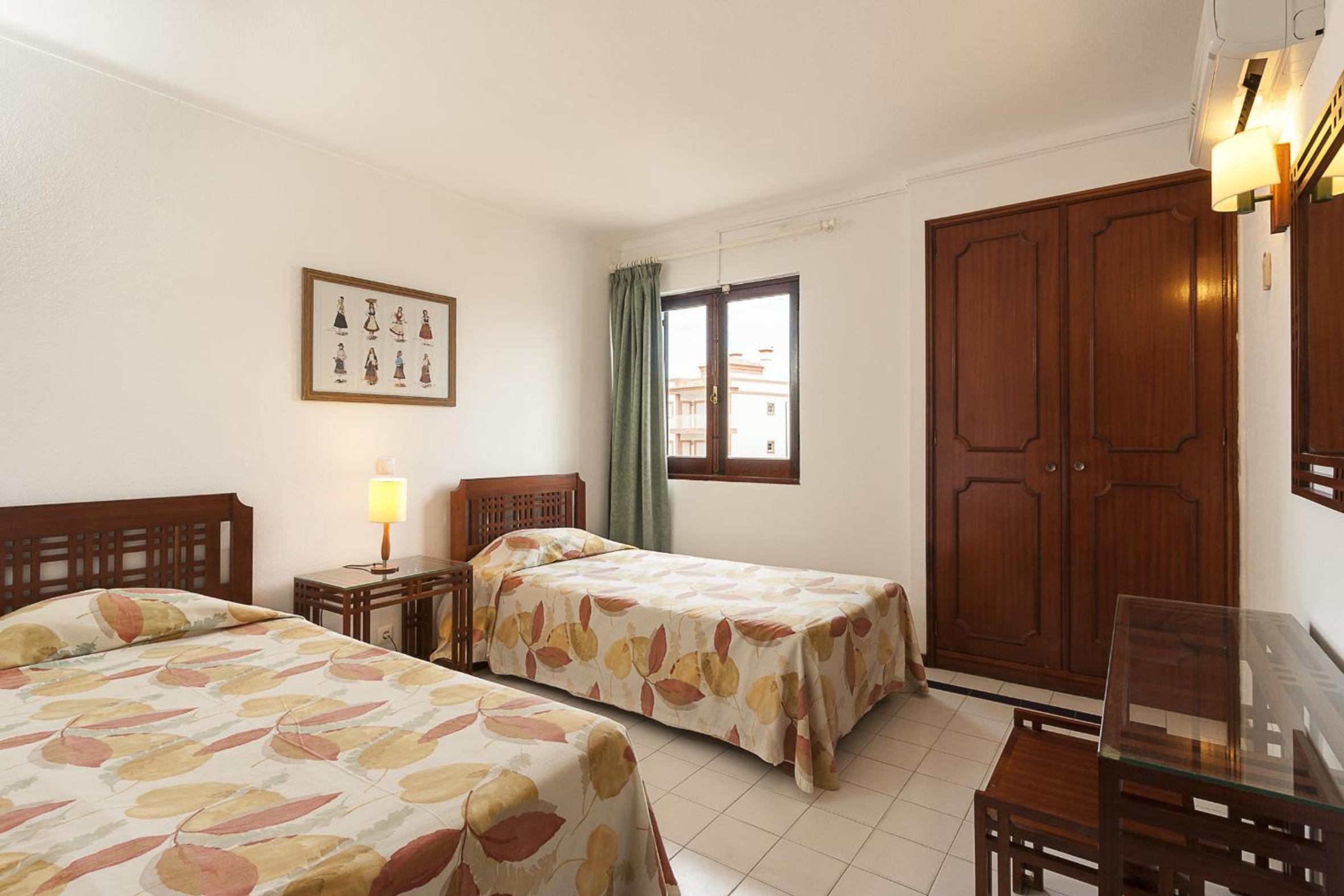 Apartamento de Dos Dormitorios con Balcón o Terraza