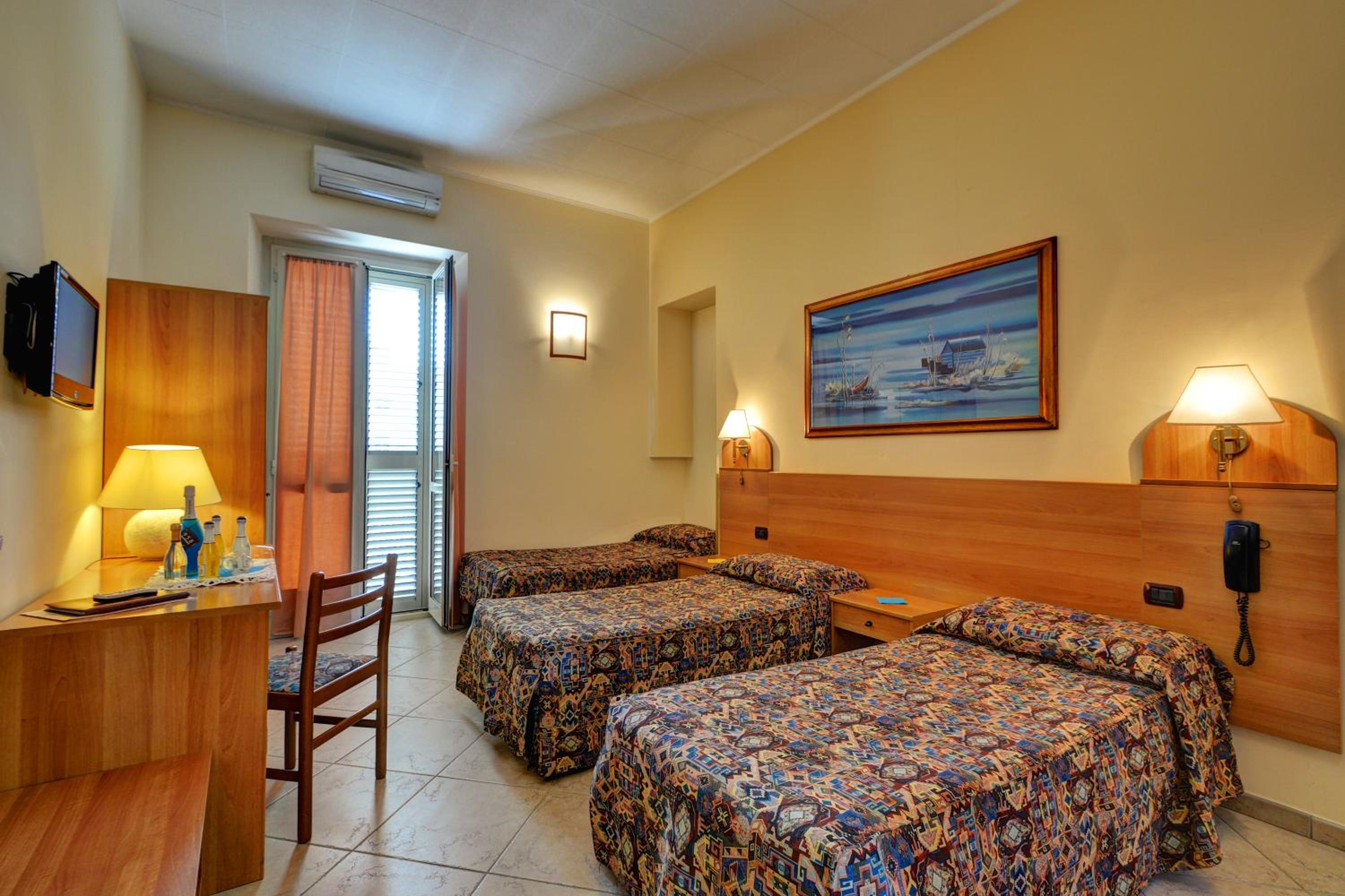 Triple Room - Photo 4