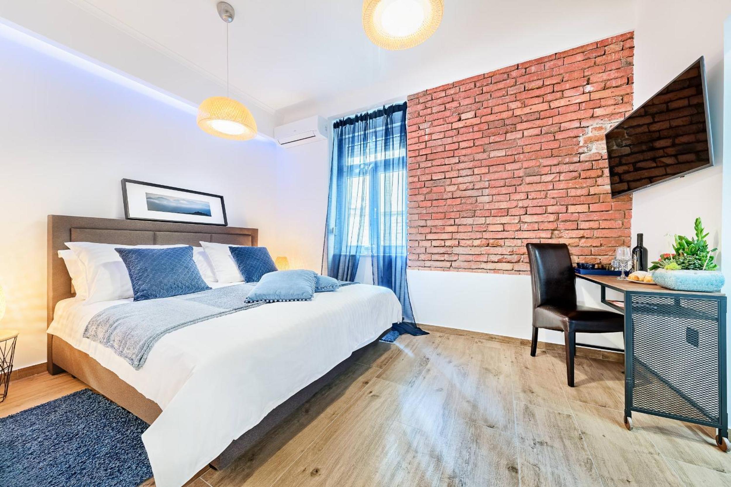 Deluxe Double Room - Photo 7