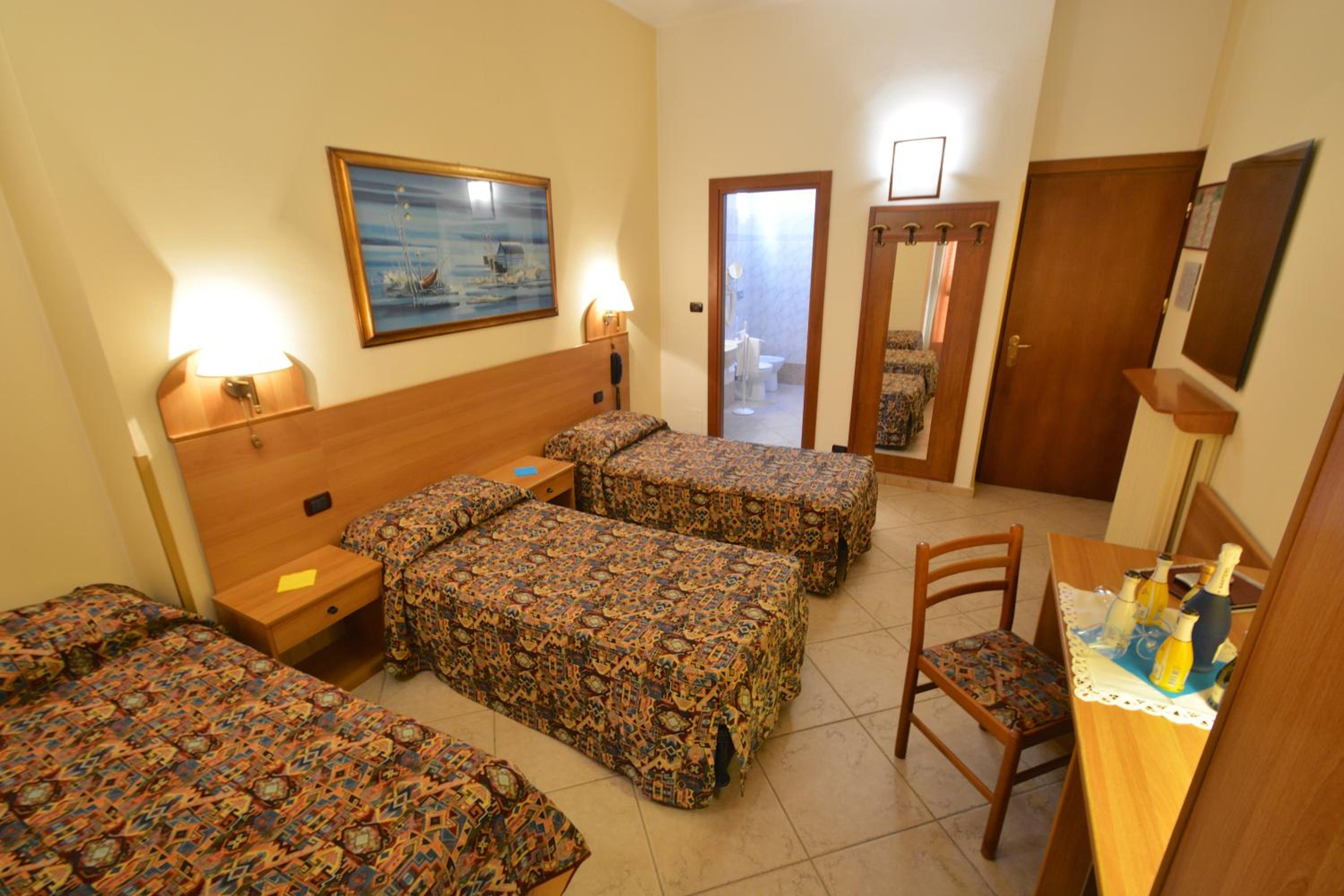 Triple Room - Photo 1