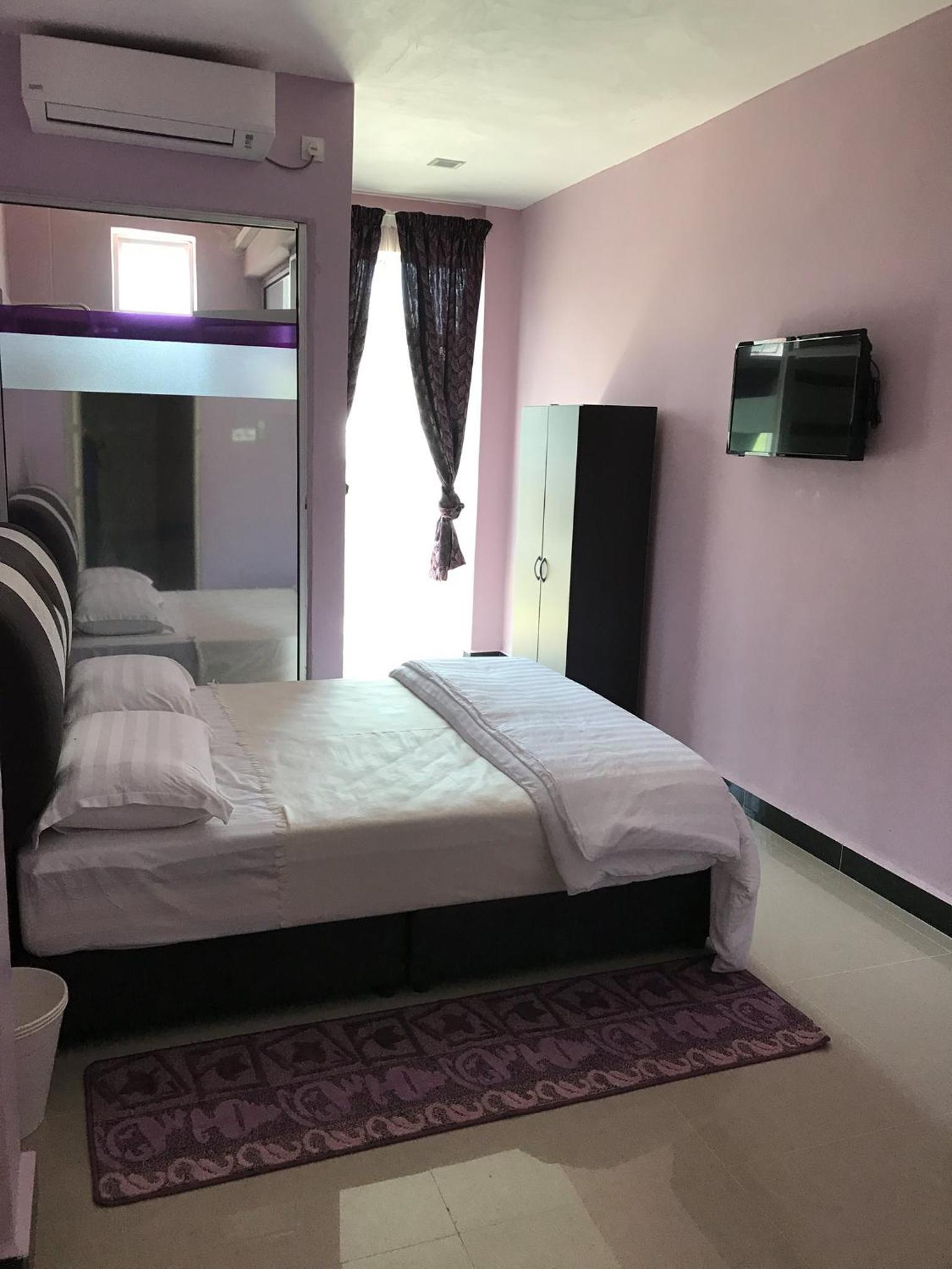 Comfort Triple Room with Shower photo 3