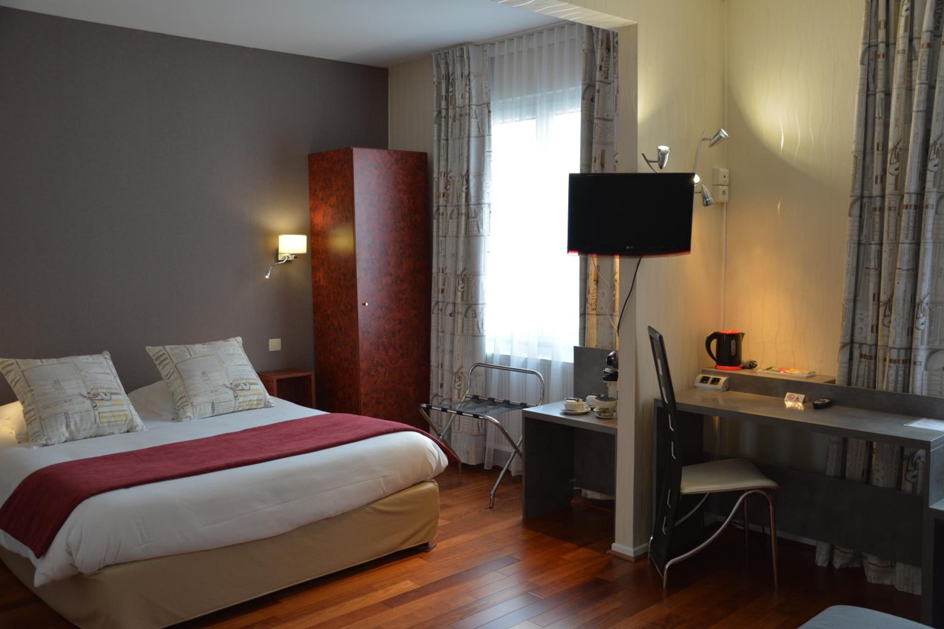 Junior Suite (2 Adults) - Photo 3