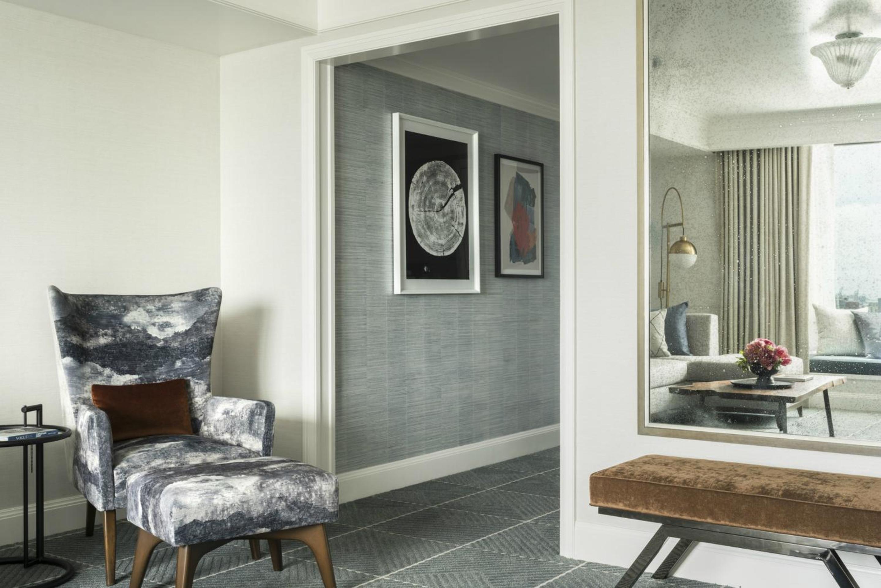 Executive Suite - Photo 5