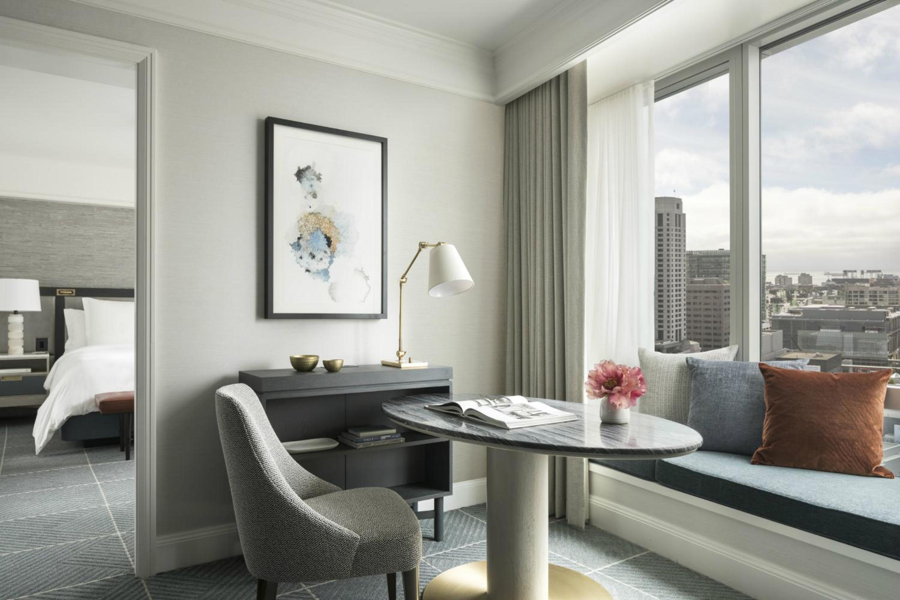 Executive Suite - Photo 7