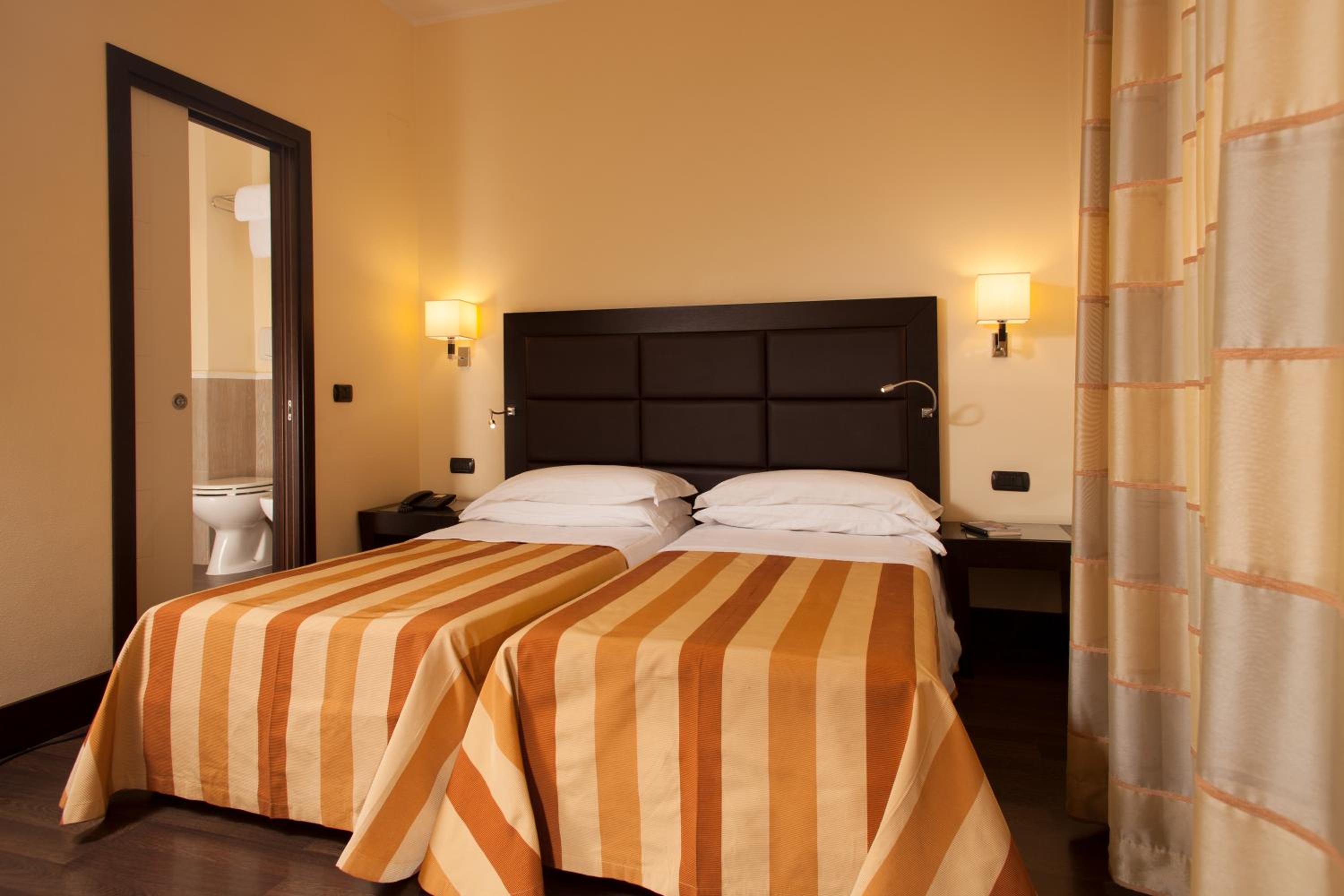 Double or Twin Room photo 1