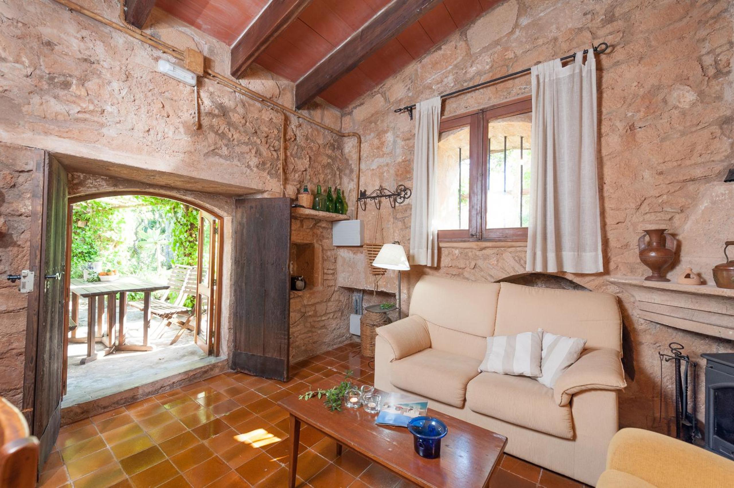 Villa photo 2
