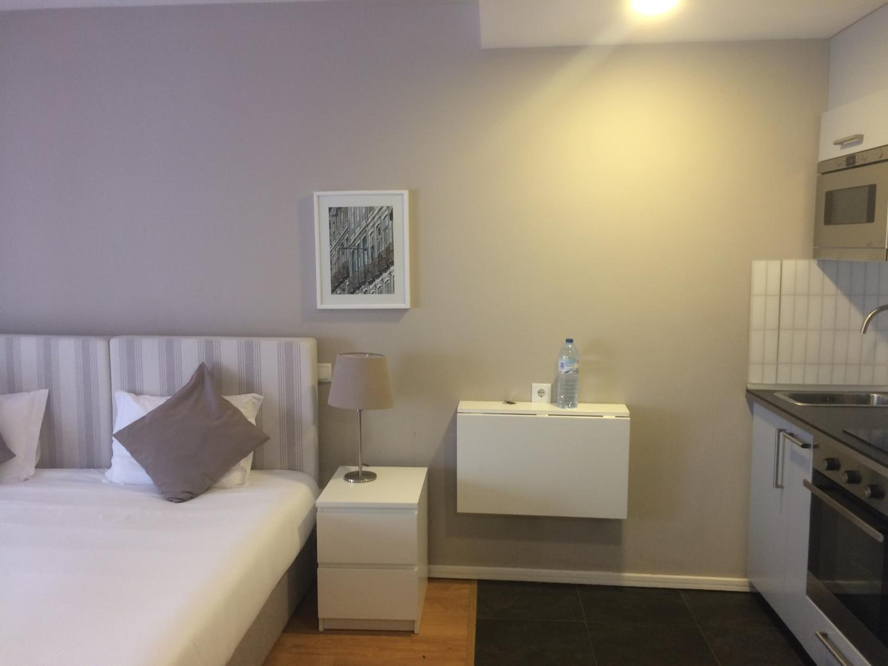 Apartment with Terrace - Photo 5