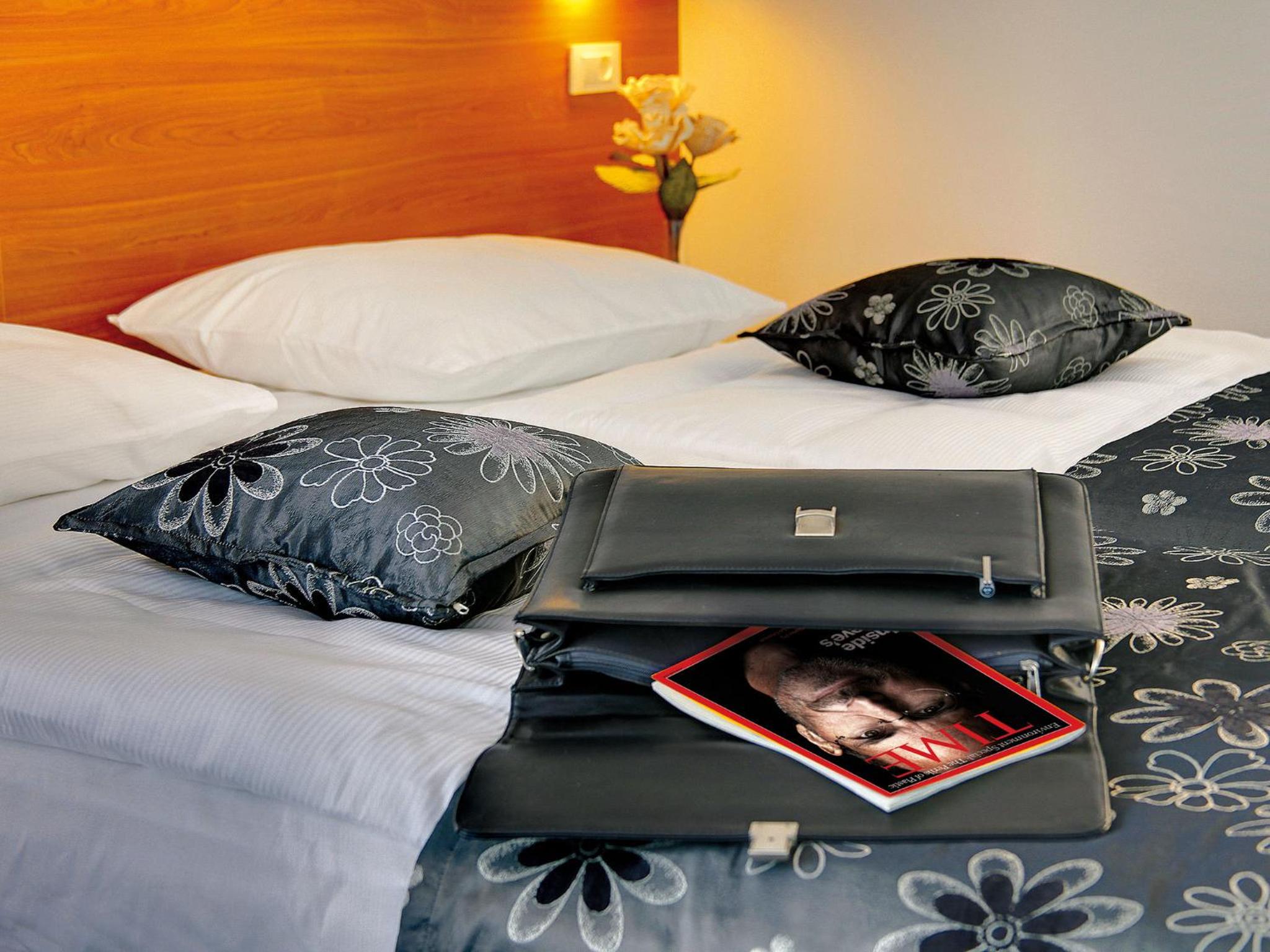 Twin Room - Photo 7