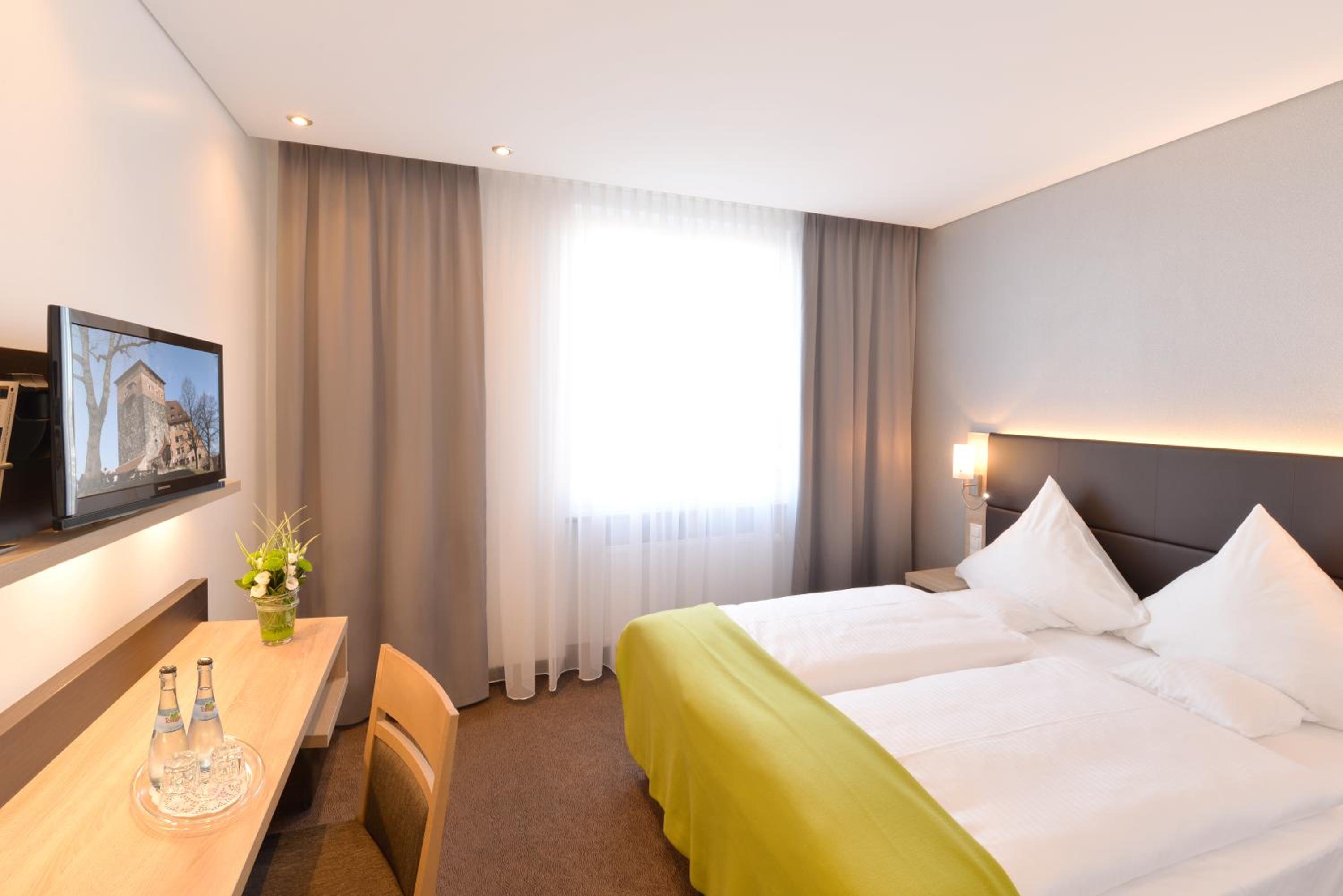 Double Room - Photo 8