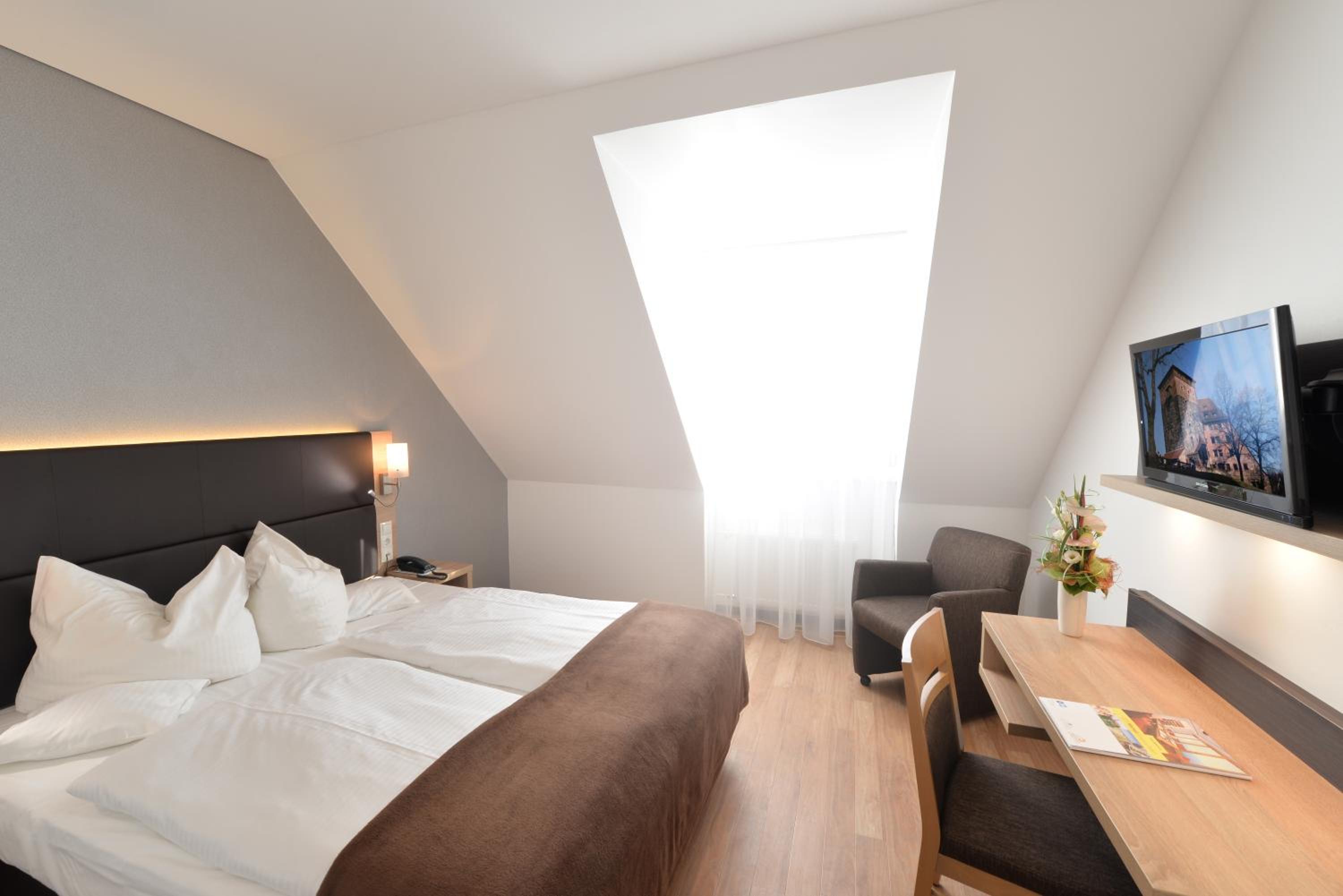 Double Room - Photo 10
